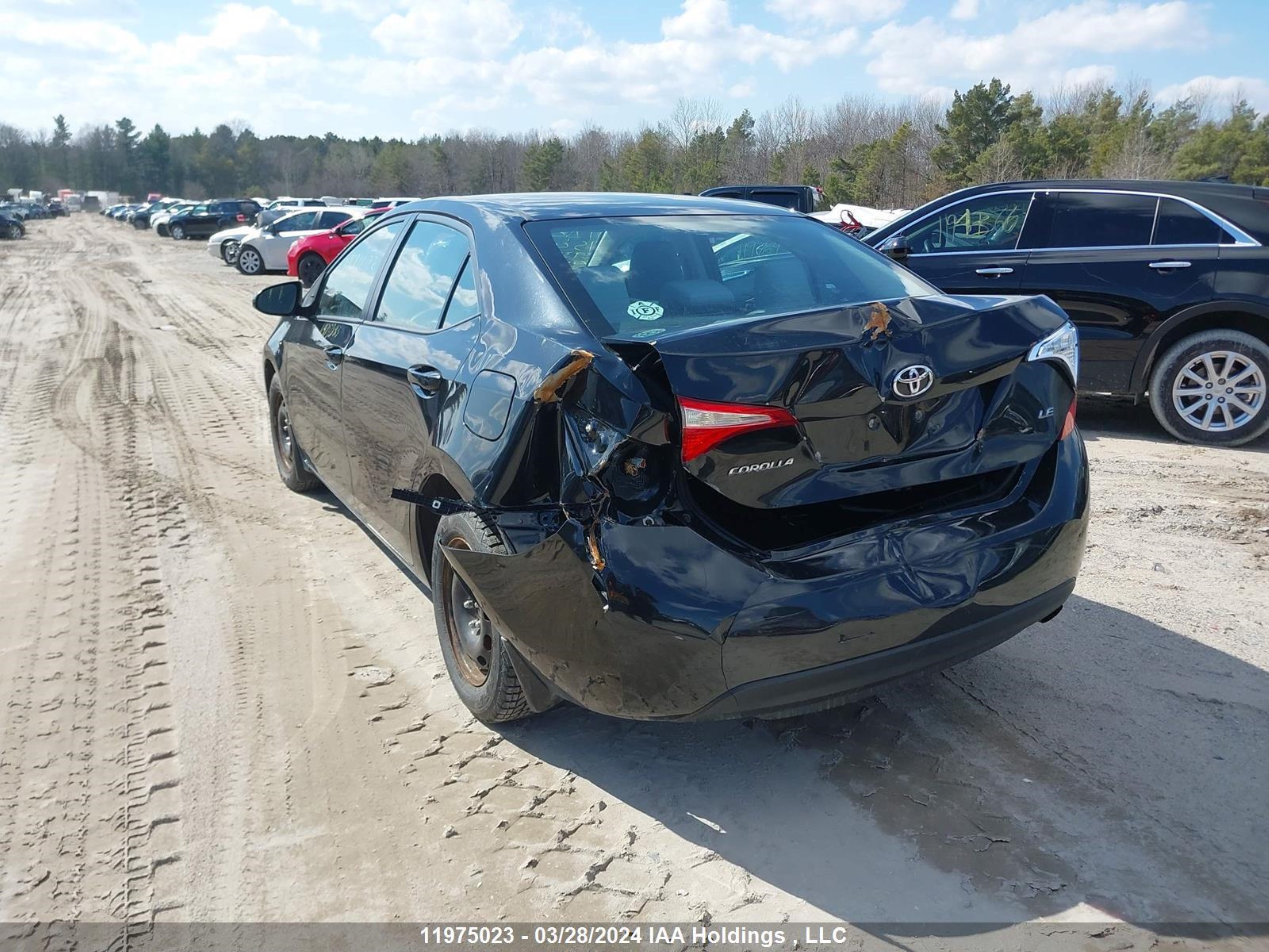 Photo 2 VIN: 2T1BURHE9FC393996 - TOYOTA COROLLA 