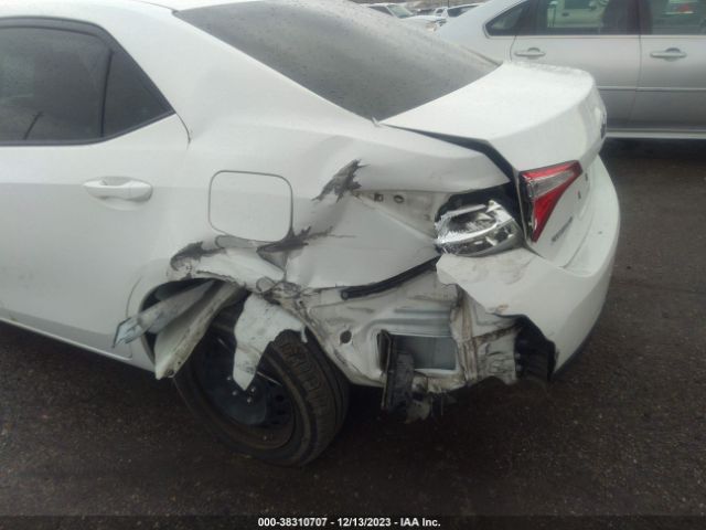 Photo 5 VIN: 2T1BURHE9FC417455 - TOYOTA COROLLA 