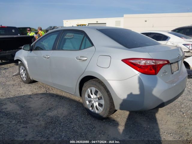 Photo 2 VIN: 2T1BURHE9JC057211 - TOYOTA COROLLA 