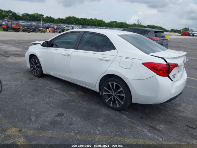 Photo 2 VIN: 2T1BURHE9JC063395 - TOYOTA COROLLA 