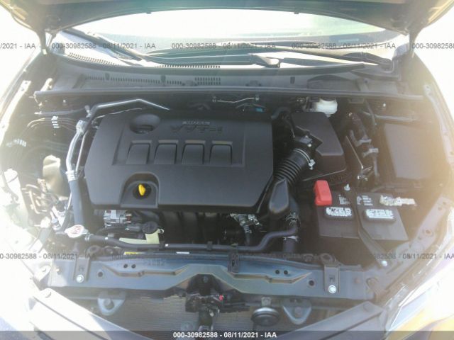 Photo 9 VIN: 2T1BURHE9JC092900 - TOYOTA COROLLA 