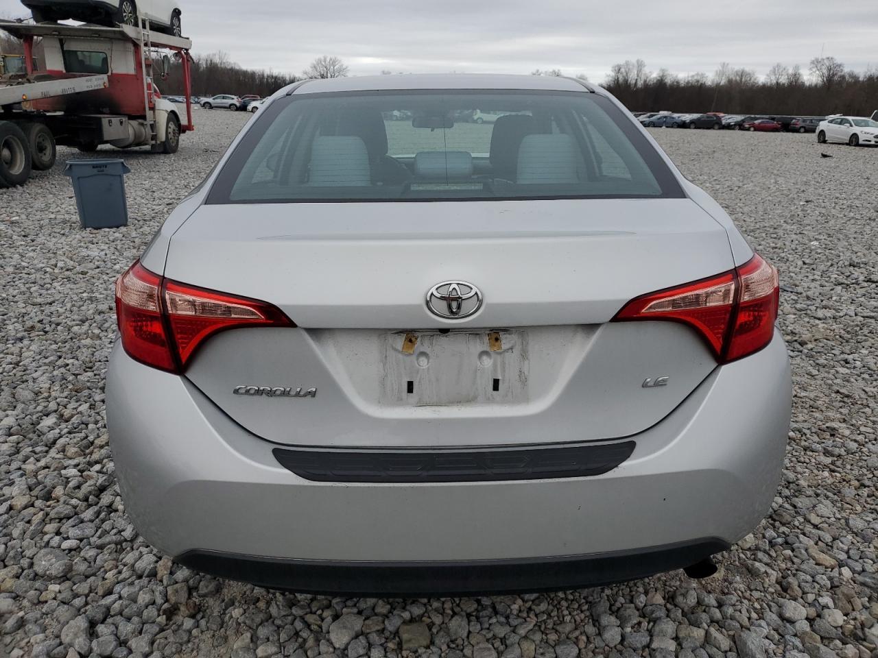 Photo 5 VIN: 2T1BURHE9JC096820 - TOYOTA COROLLA 