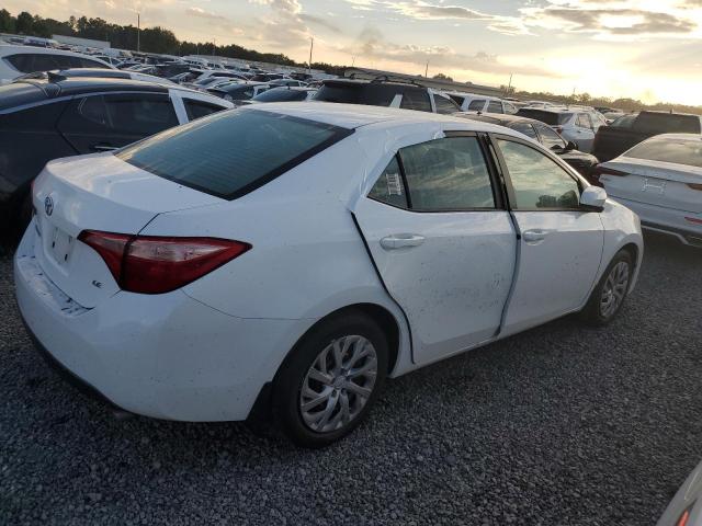 Photo 2 VIN: 2T1BURHE9JC097000 - TOYOTA COROLLA L 