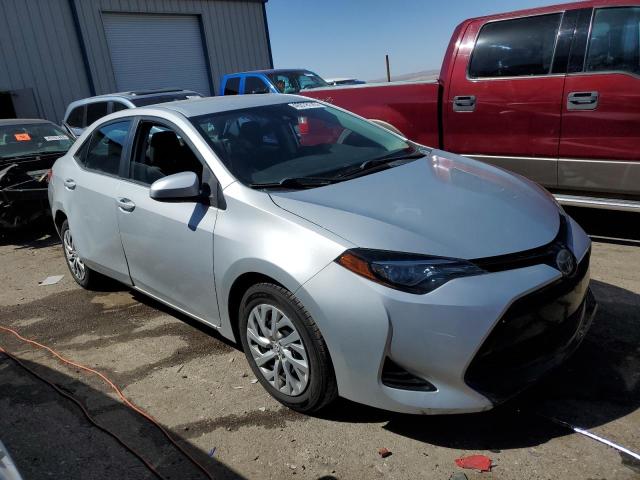 Photo 3 VIN: 2T1BURHE9JC113132 - TOYOTA COROLLA L 