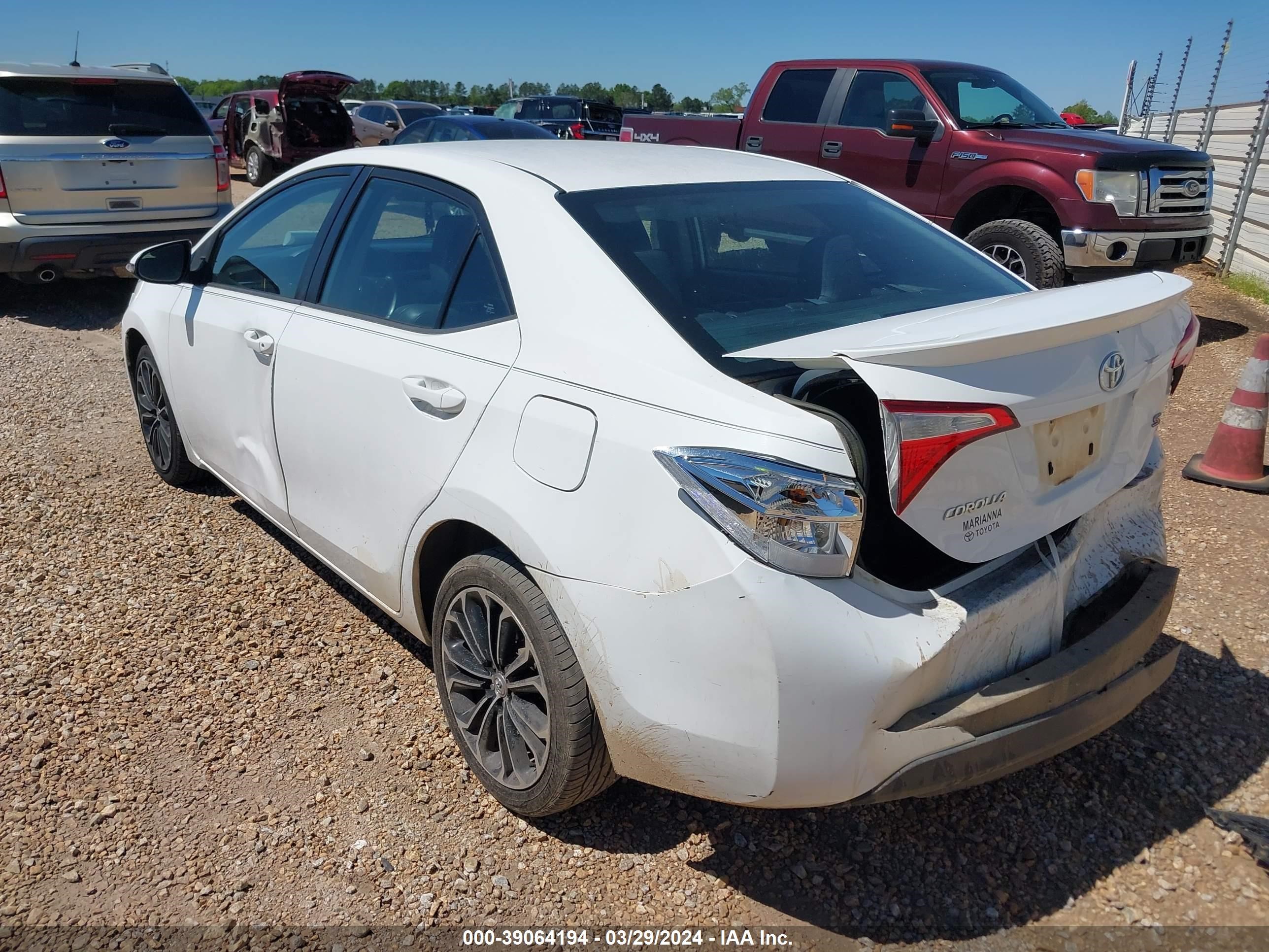 Photo 2 VIN: 2T1BURHEXFC337078 - TOYOTA COROLLA 