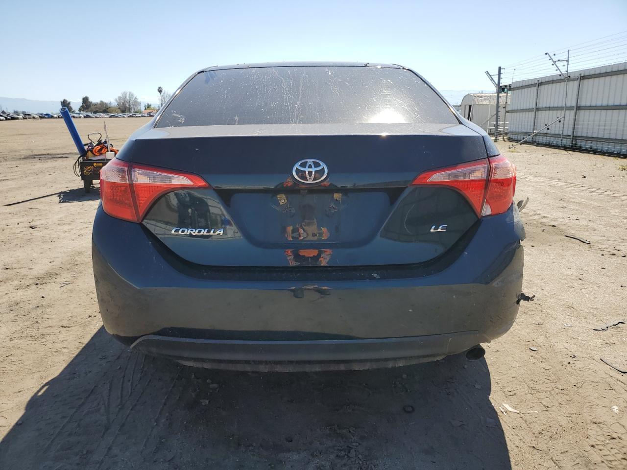 Photo 5 VIN: 2T1BURHEXJC030695 - TOYOTA COROLLA 