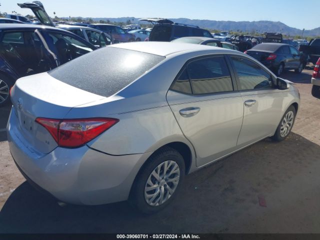 Photo 3 VIN: 2T1BURHEXJC984573 - TOYOTA COROLLA 