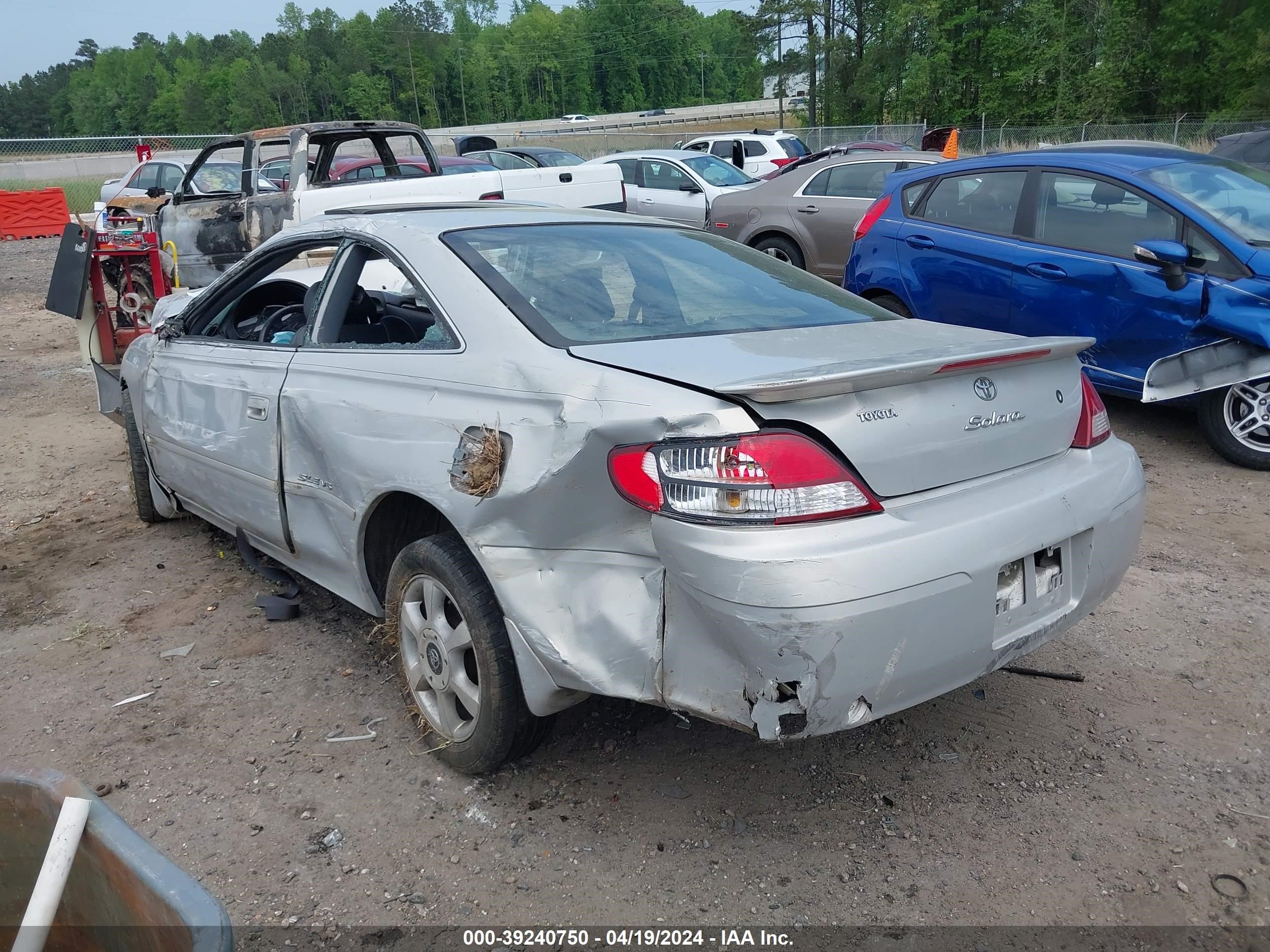 Photo 2 VIN: 2T1CF22P9XC141604 - TOYOTA CAMRY SOLARA 