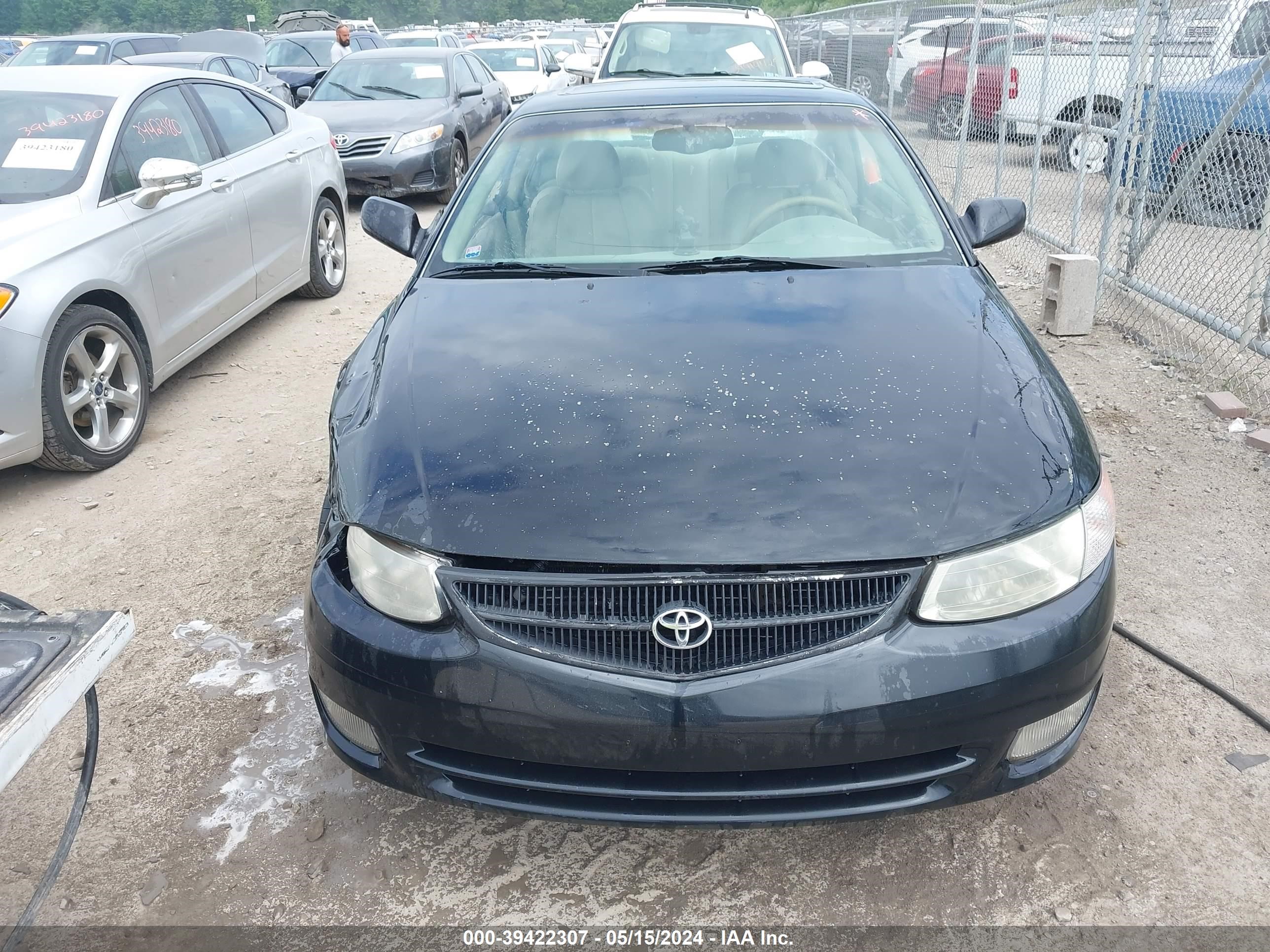 Photo 11 VIN: 2T1CF28P0YC384100 - TOYOTA CAMRY SOLARA 