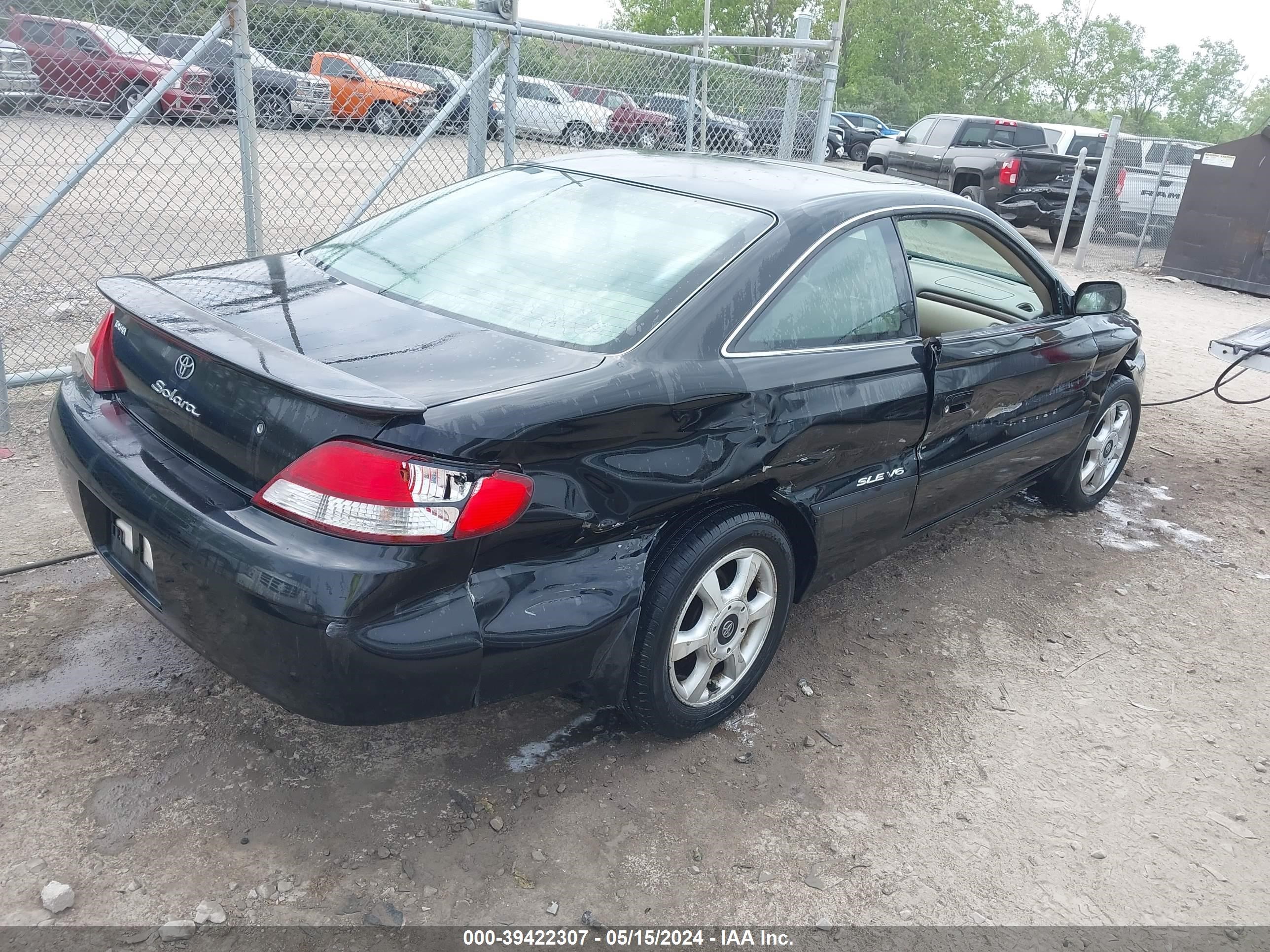 Photo 3 VIN: 2T1CF28P0YC384100 - TOYOTA CAMRY SOLARA 