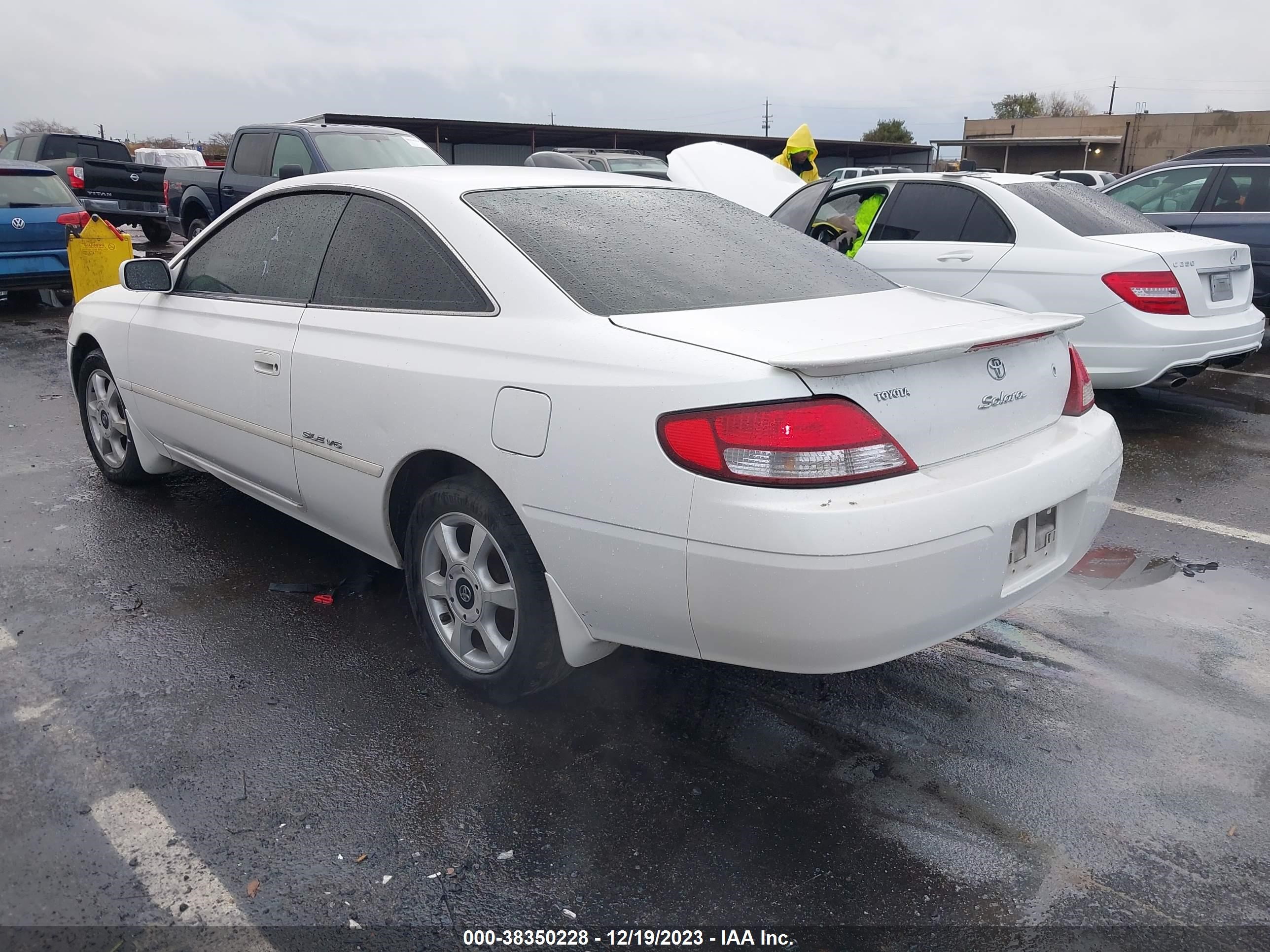 Photo 2 VIN: 2T1CF28P1XC227285 - TOYOTA CAMRY SOLARA 