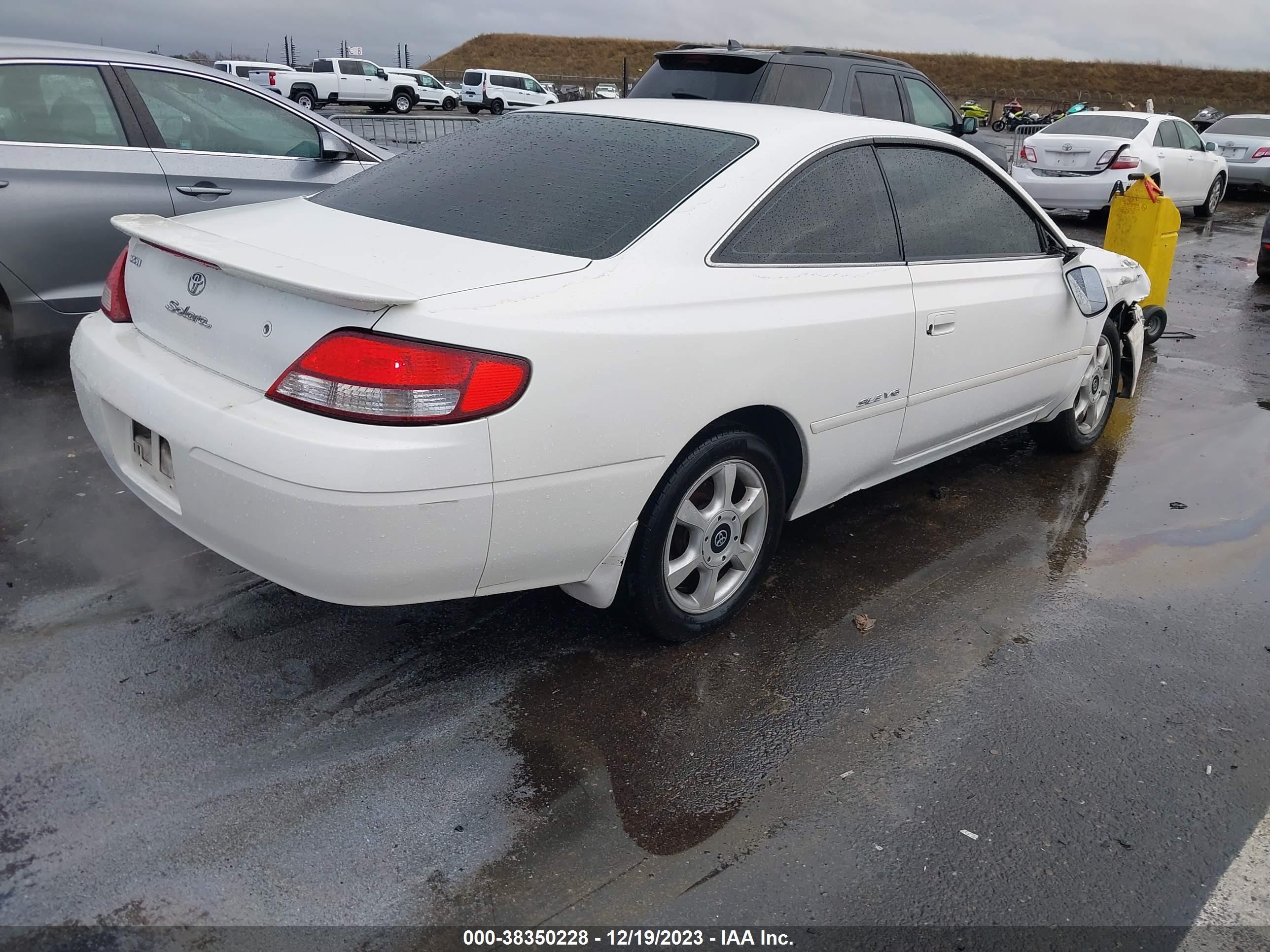 Photo 3 VIN: 2T1CF28P1XC227285 - TOYOTA CAMRY SOLARA 