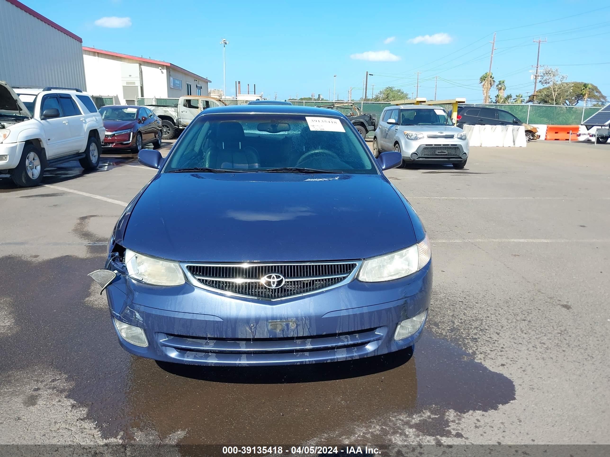 Photo 11 VIN: 2T1CF28P2YC384230 - TOYOTA CAMRY SOLARA 