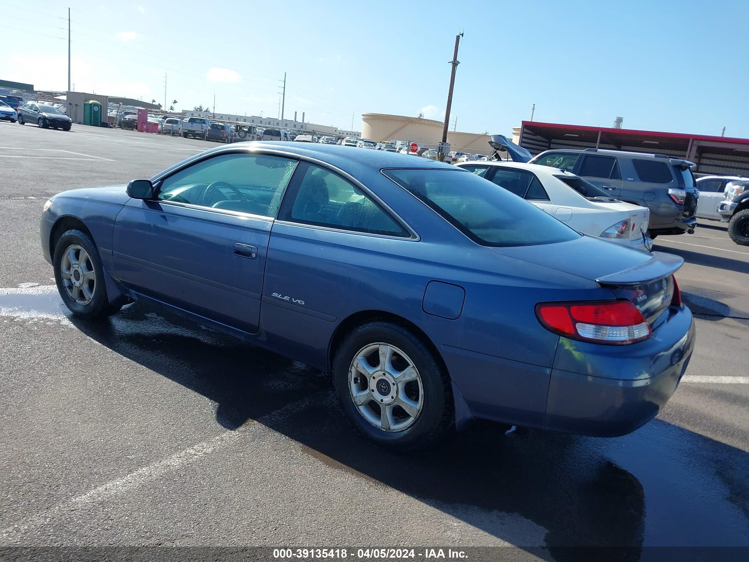 Photo 2 VIN: 2T1CF28P2YC384230 - TOYOTA CAMRY SOLARA 