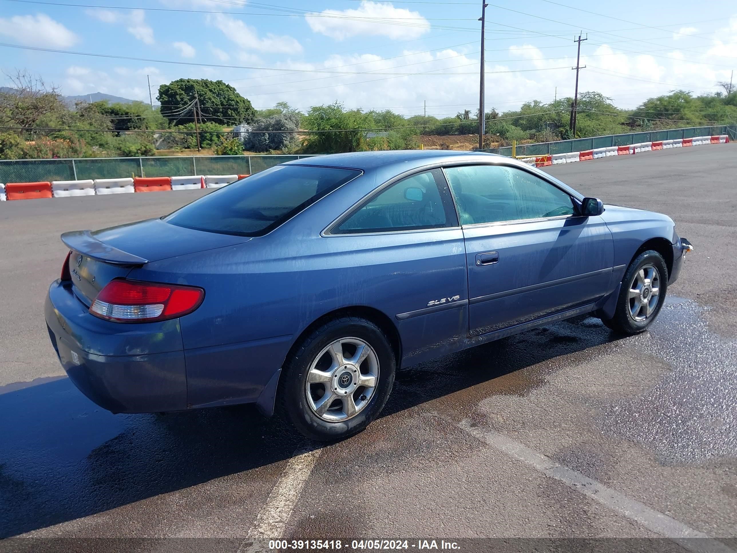 Photo 3 VIN: 2T1CF28P2YC384230 - TOYOTA CAMRY SOLARA 