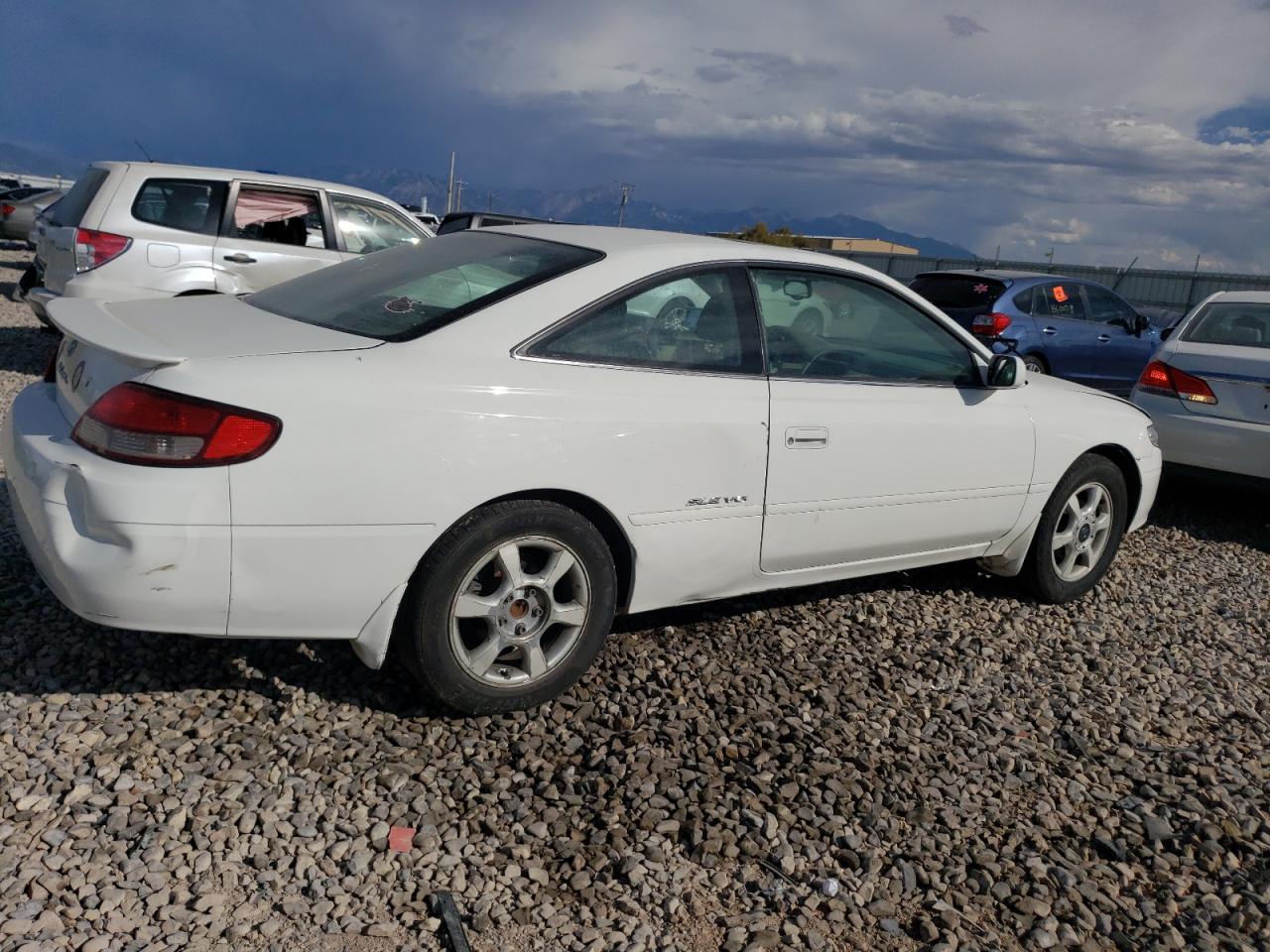 Photo 2 VIN: 2T1CF28P3YC293404 - TOYOTA CAMRY SOLARA 