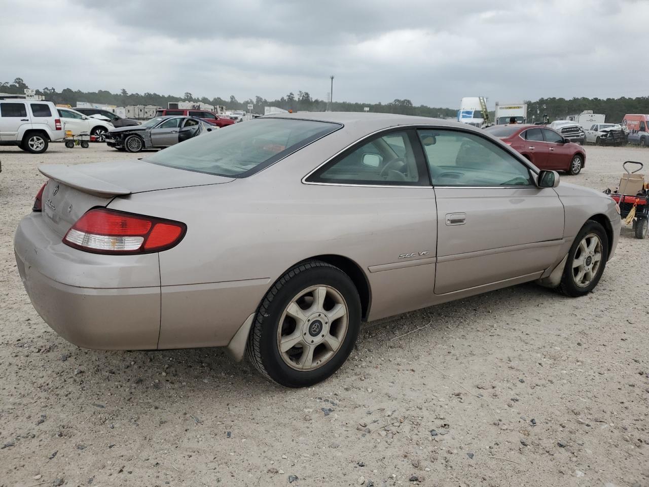 Photo 2 VIN: 2T1CF28P5XC257275 - TOYOTA CAMRY SOLARA 