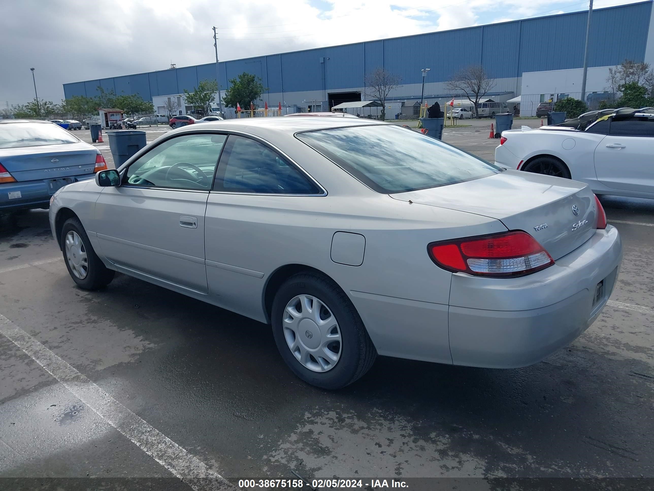 Photo 2 VIN: 2T1CG22P01C424946 - TOYOTA CAMRY SOLARA 