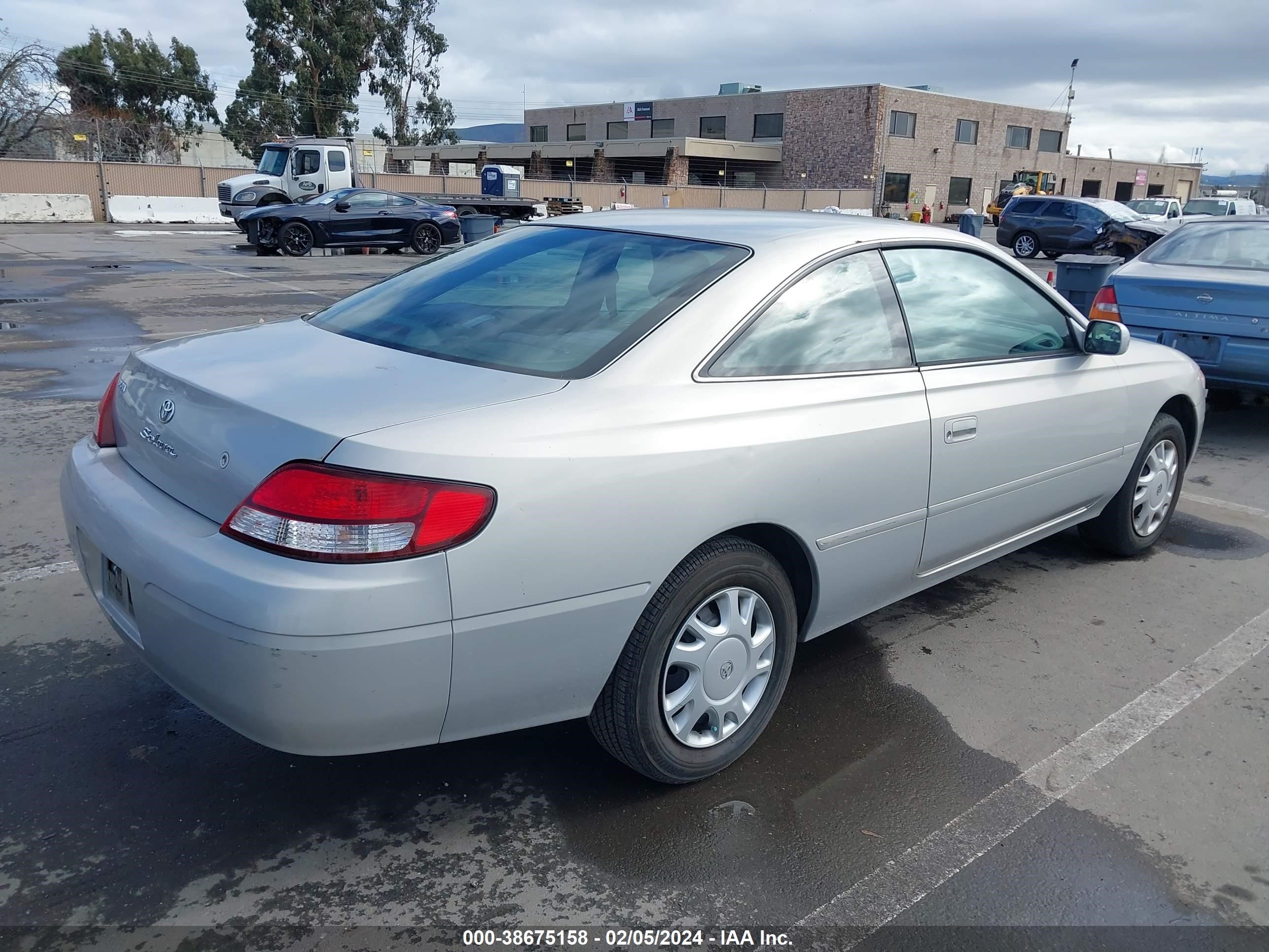 Photo 3 VIN: 2T1CG22P01C424946 - TOYOTA CAMRY SOLARA 