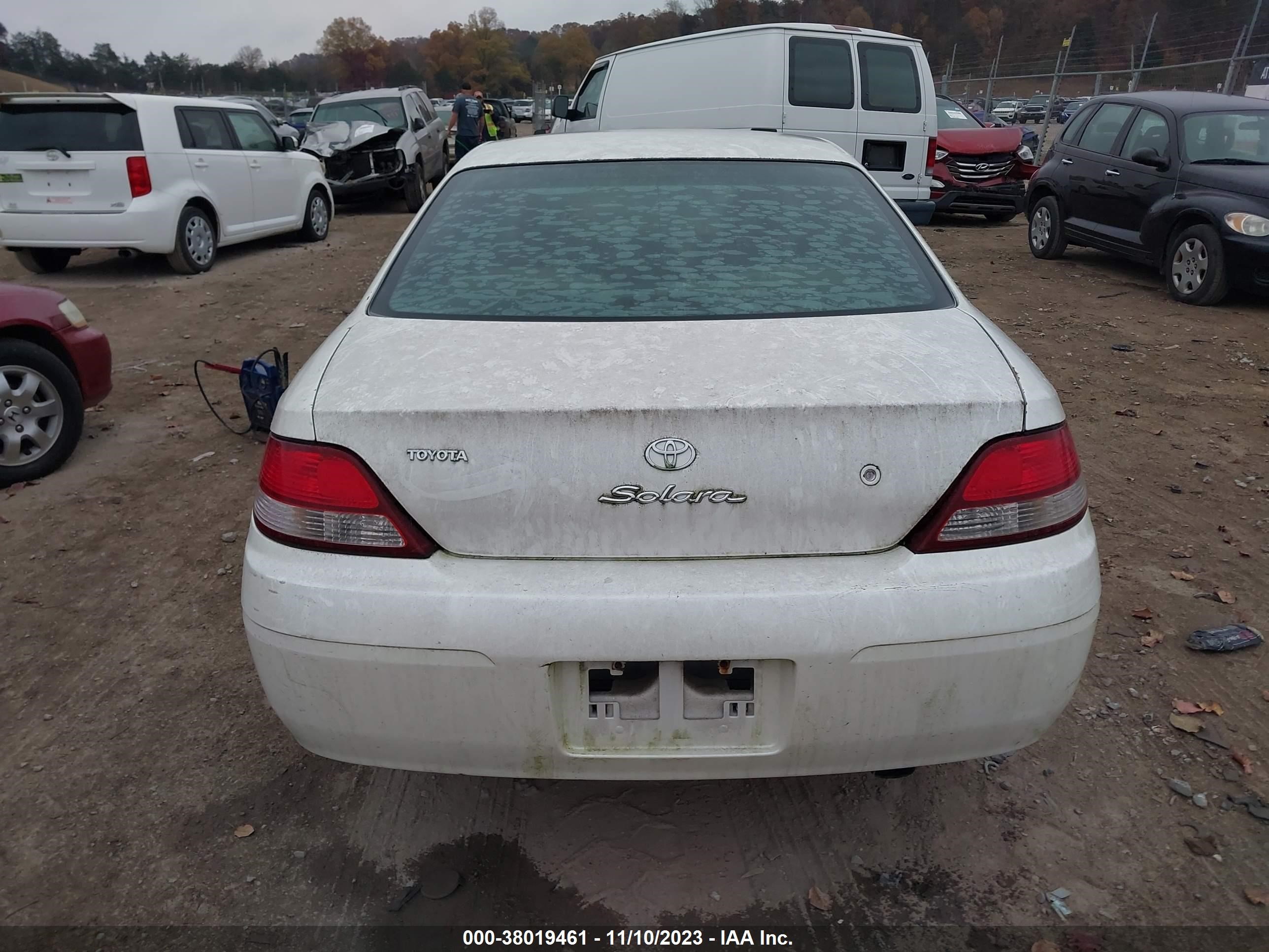 Photo 11 VIN: 2T1CG22P0YC332102 - TOYOTA CAMRY SOLARA 