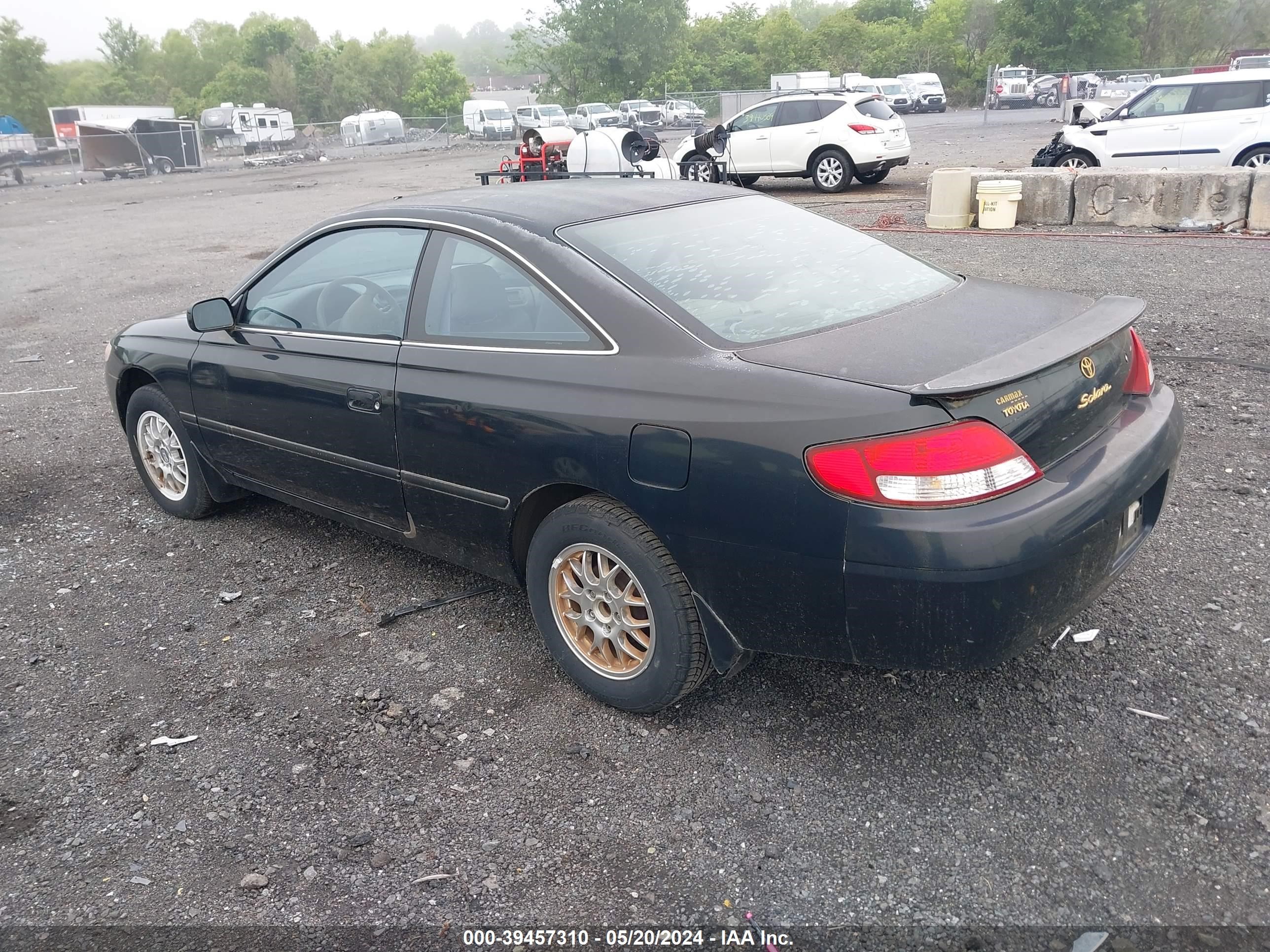 Photo 2 VIN: 2T1CG22P4YC276228 - TOYOTA CAMRY SOLARA 