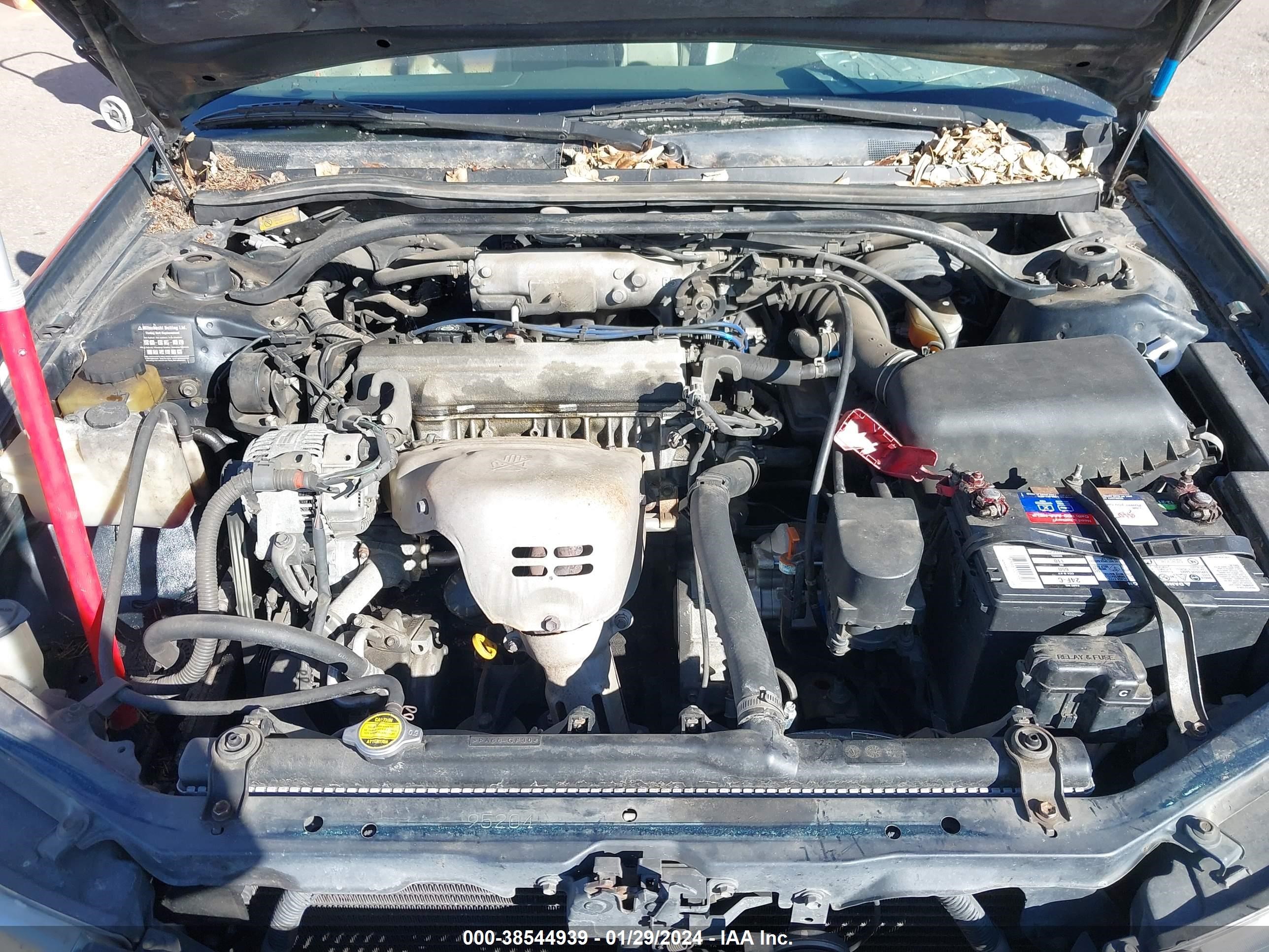 Photo 9 VIN: 2T1CG22P8XC184666 - TOYOTA CAMRY SOLARA 