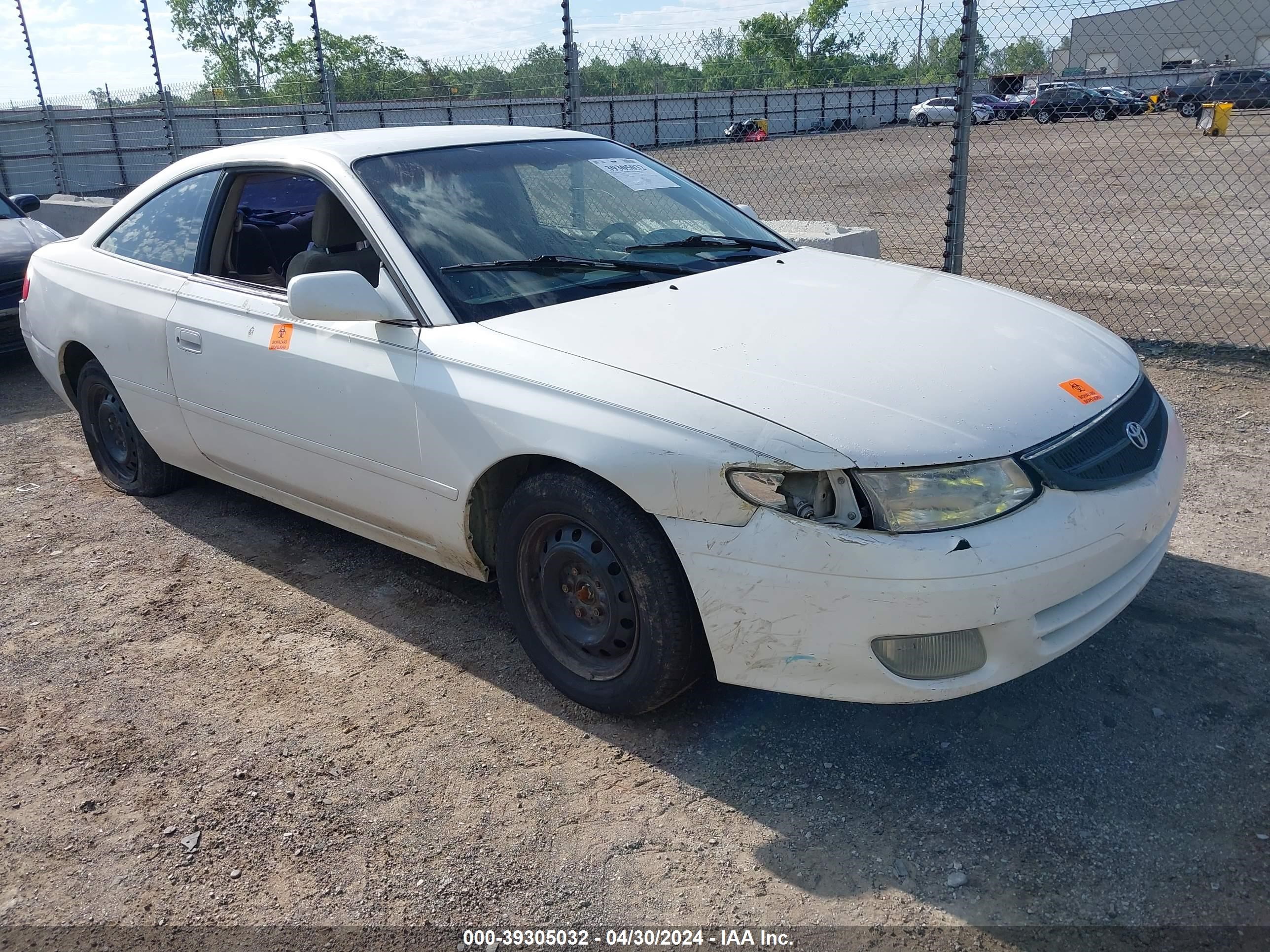 Photo 0 VIN: 2T1CG22P8YC333708 - TOYOTA CAMRY SOLARA 