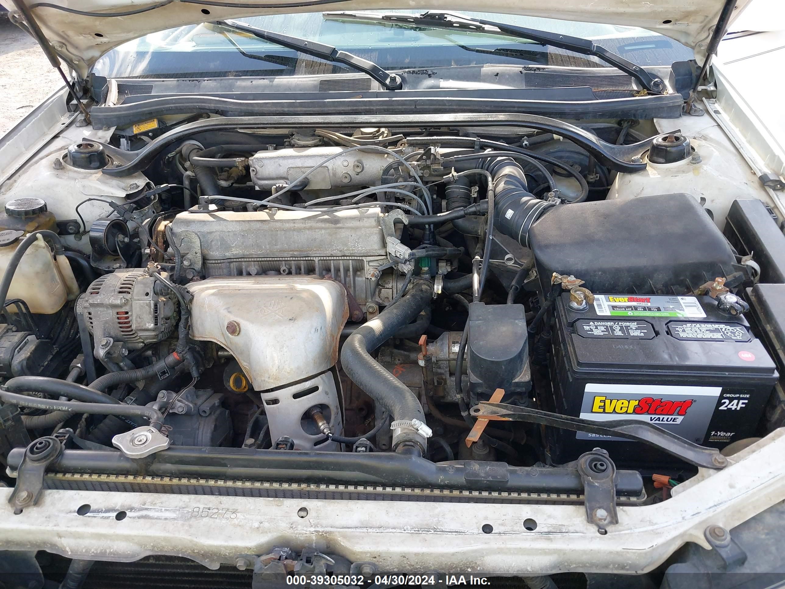 Photo 9 VIN: 2T1CG22P8YC333708 - TOYOTA CAMRY SOLARA 