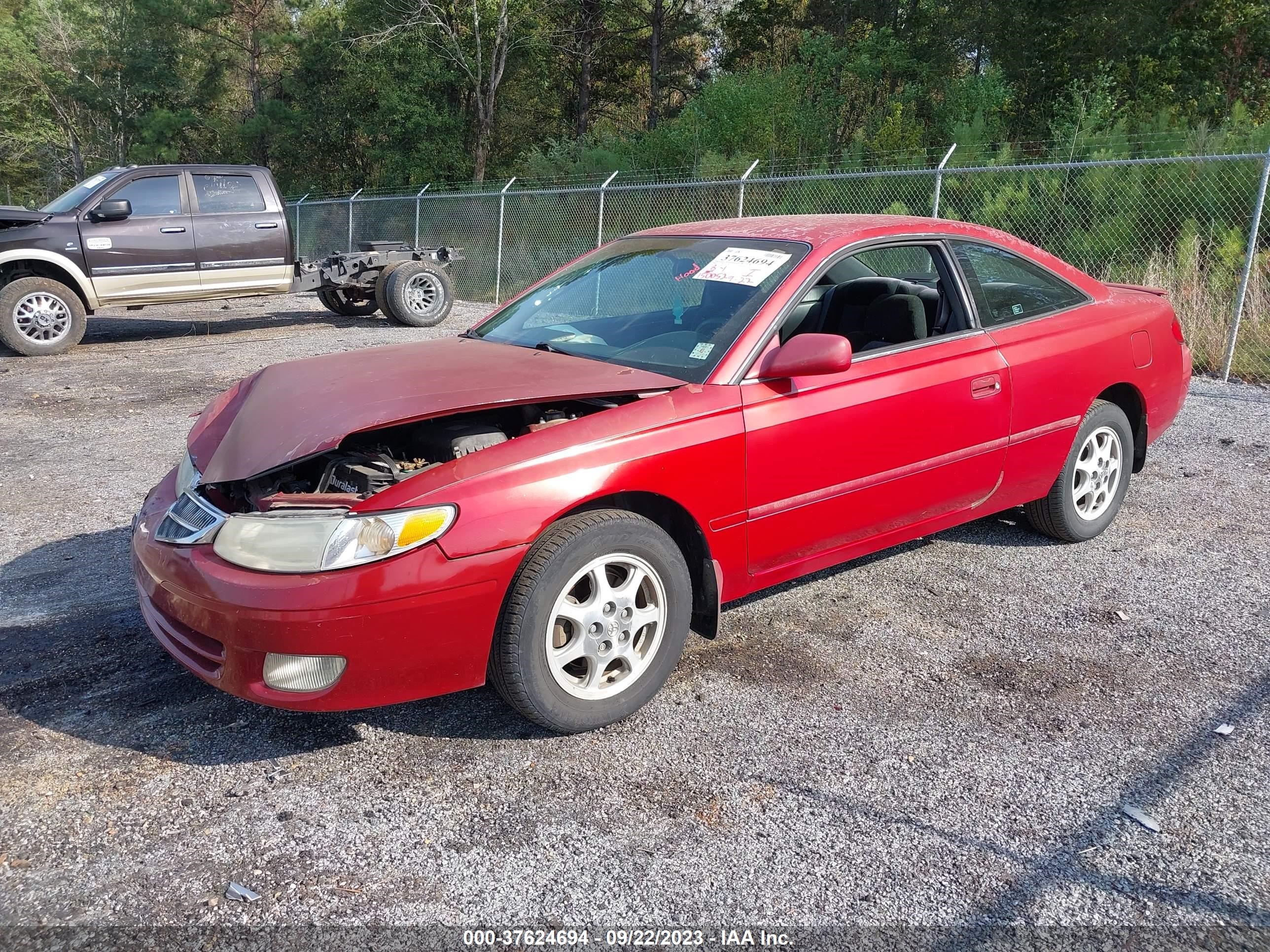 Photo 1 VIN: 2T1CG22P8YC393651 - TOYOTA CAMRY SOLARA 