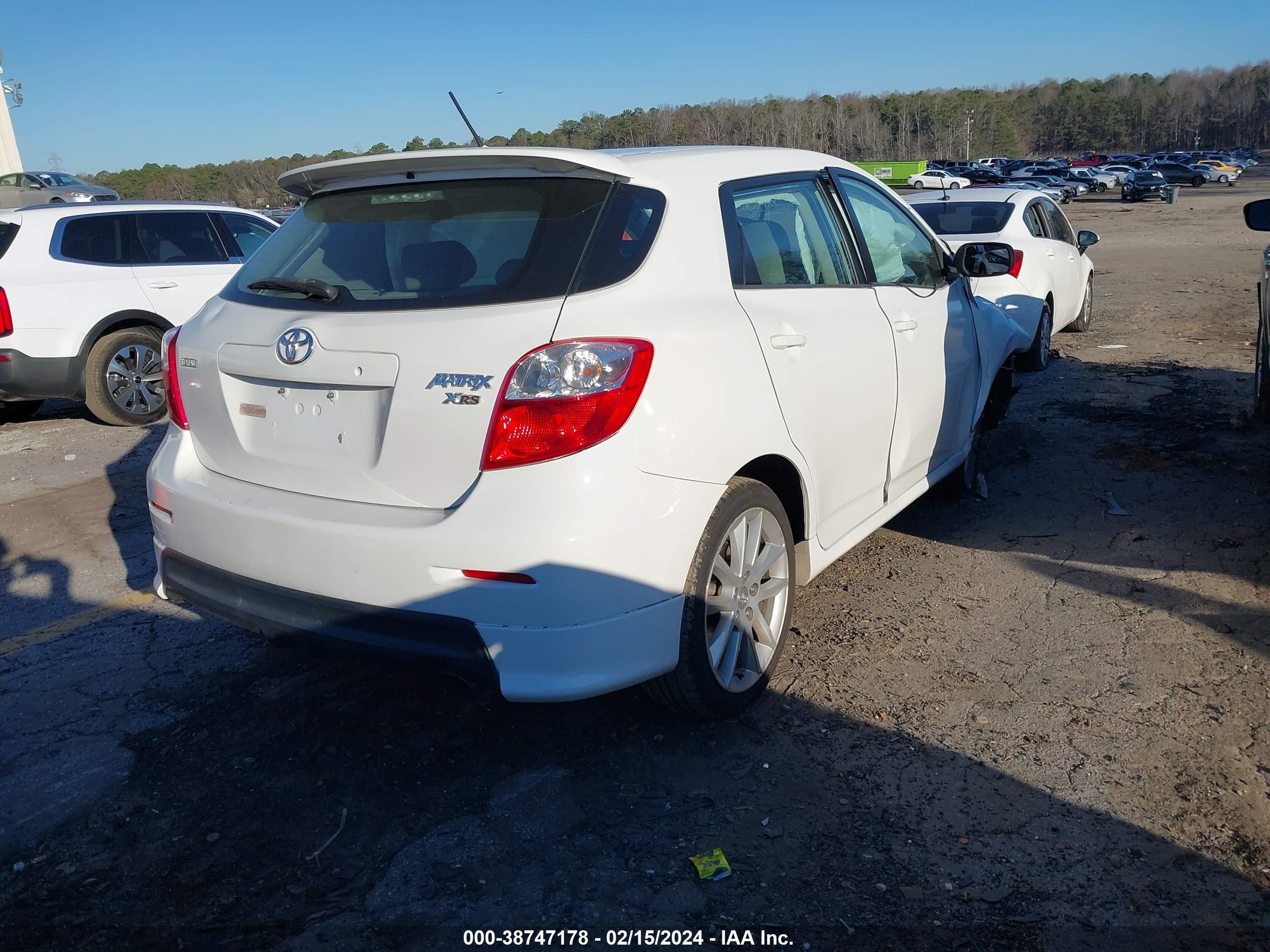 Photo 3 VIN: 2T1GE40EX9C005664 - TOYOTA MATRIX 