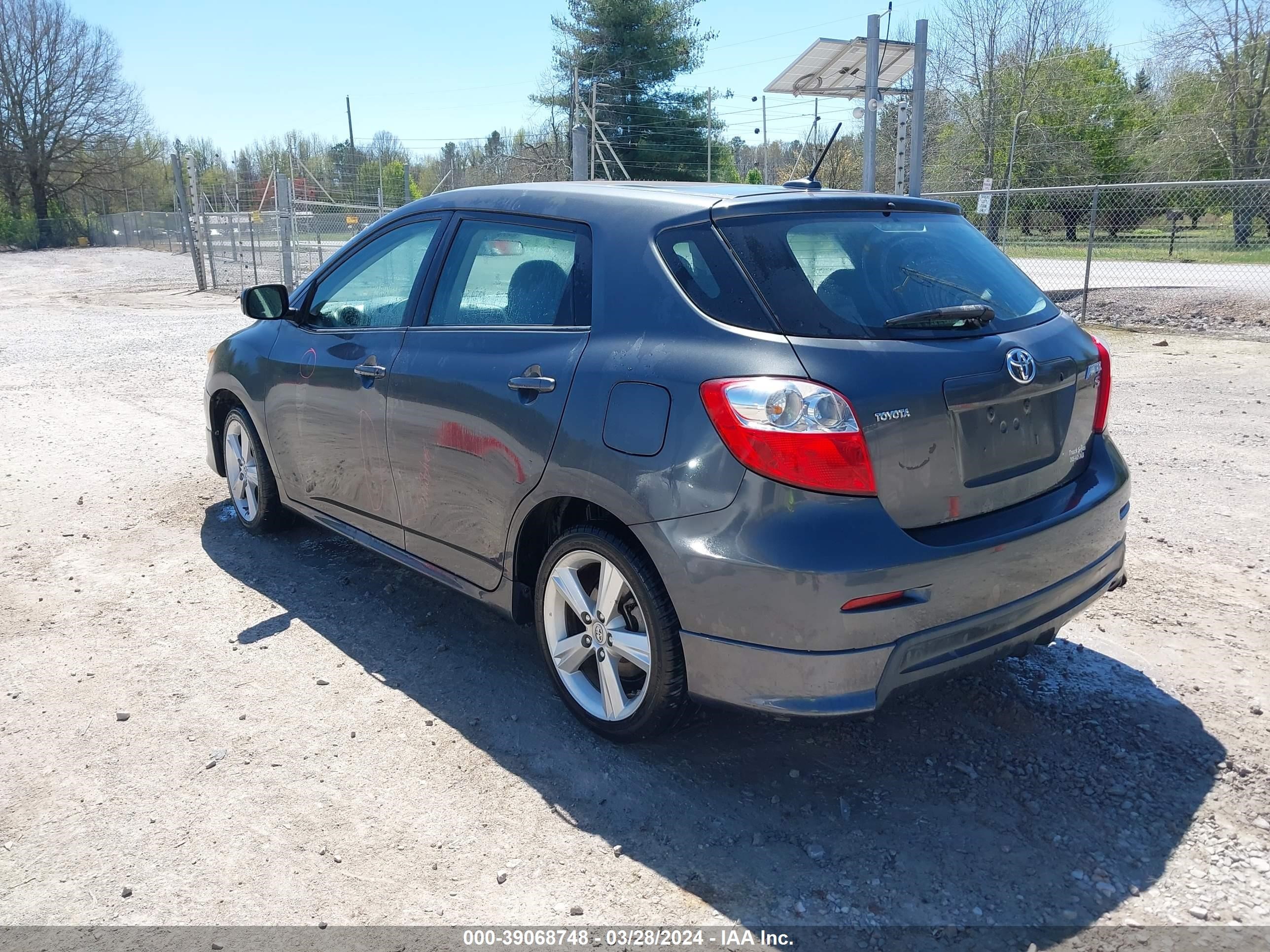 Photo 2 VIN: 2T1KE40E19C011556 - TOYOTA MATRIX 