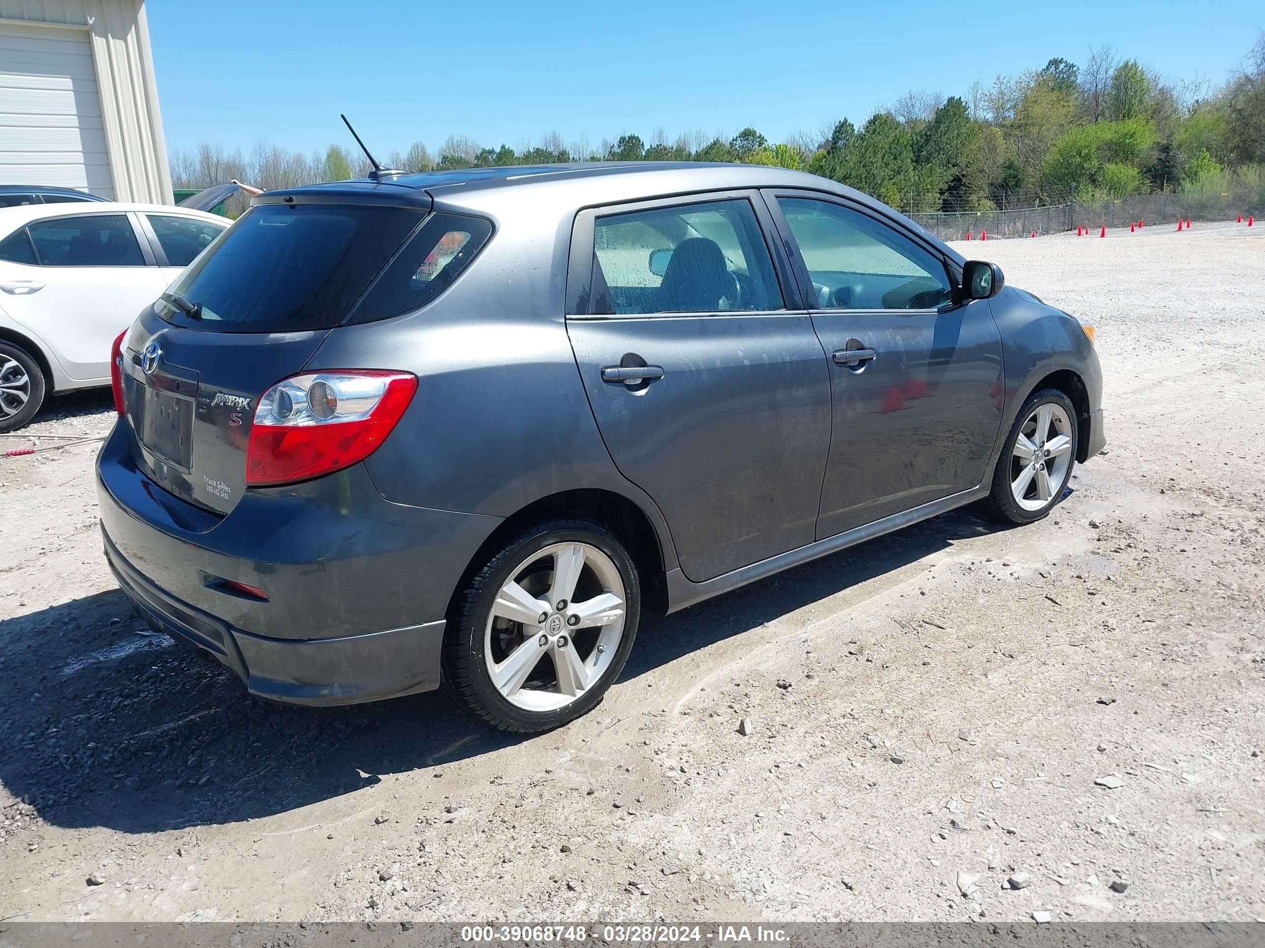 Photo 3 VIN: 2T1KE40E19C011556 - TOYOTA MATRIX 