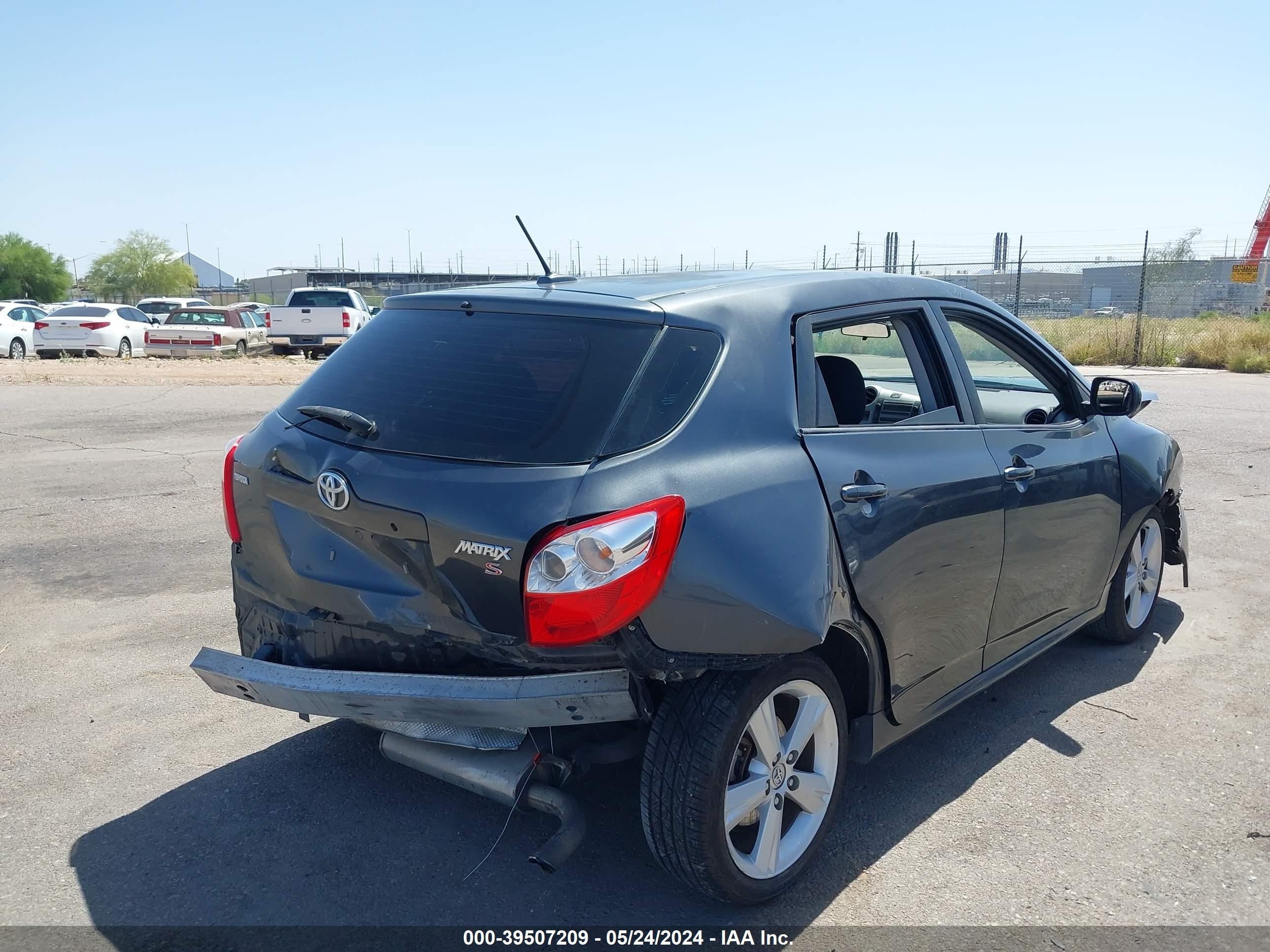 Photo 3 VIN: 2T1KE40E49C024138 - TOYOTA MATRIX 