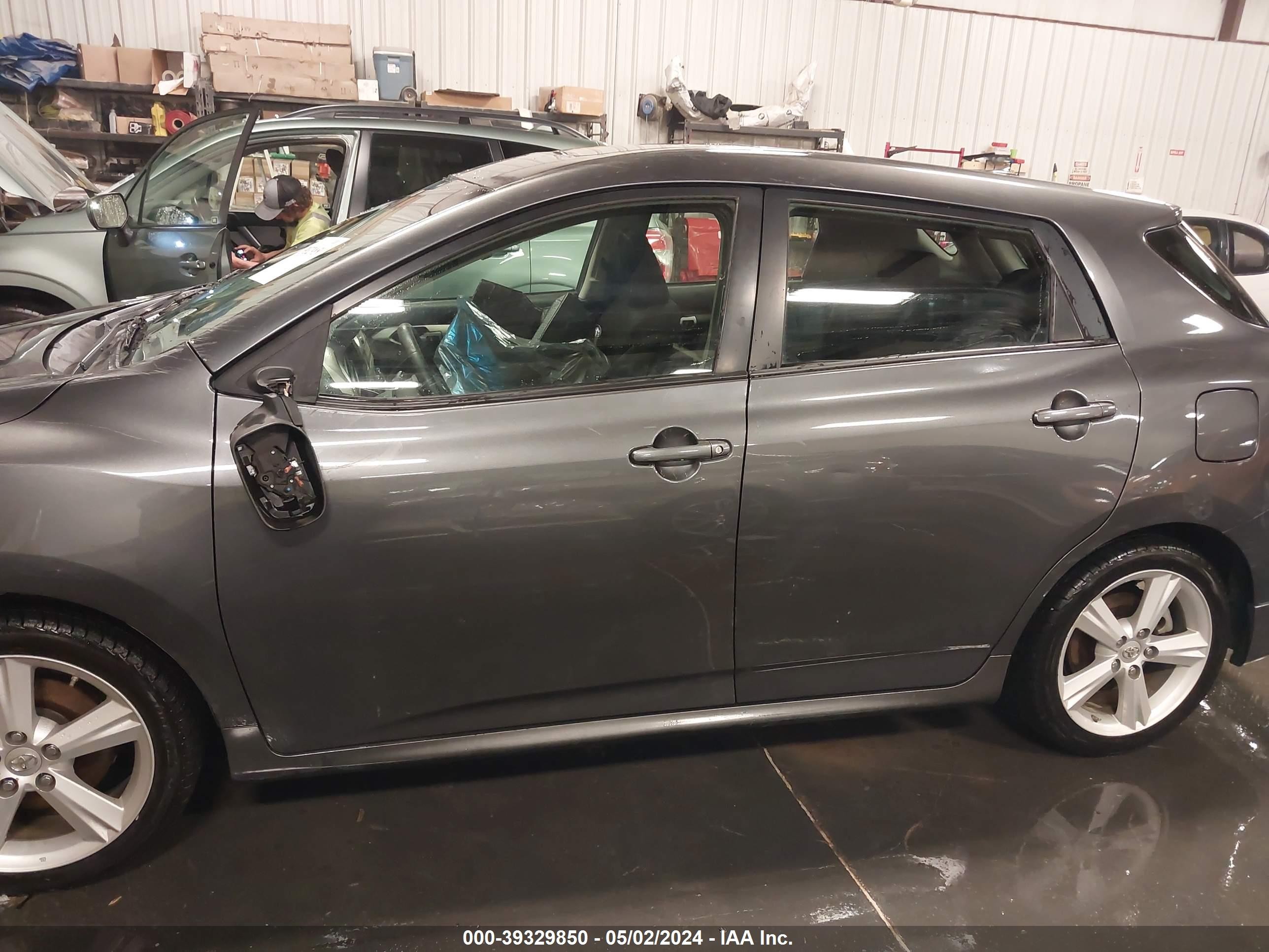 Photo 13 VIN: 2T1KE40E79C004658 - TOYOTA MATRIX 