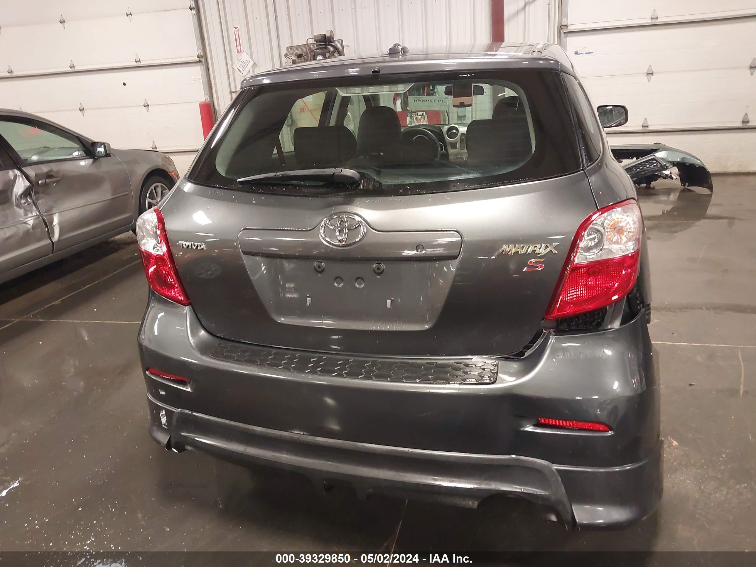 Photo 15 VIN: 2T1KE40E79C004658 - TOYOTA MATRIX 