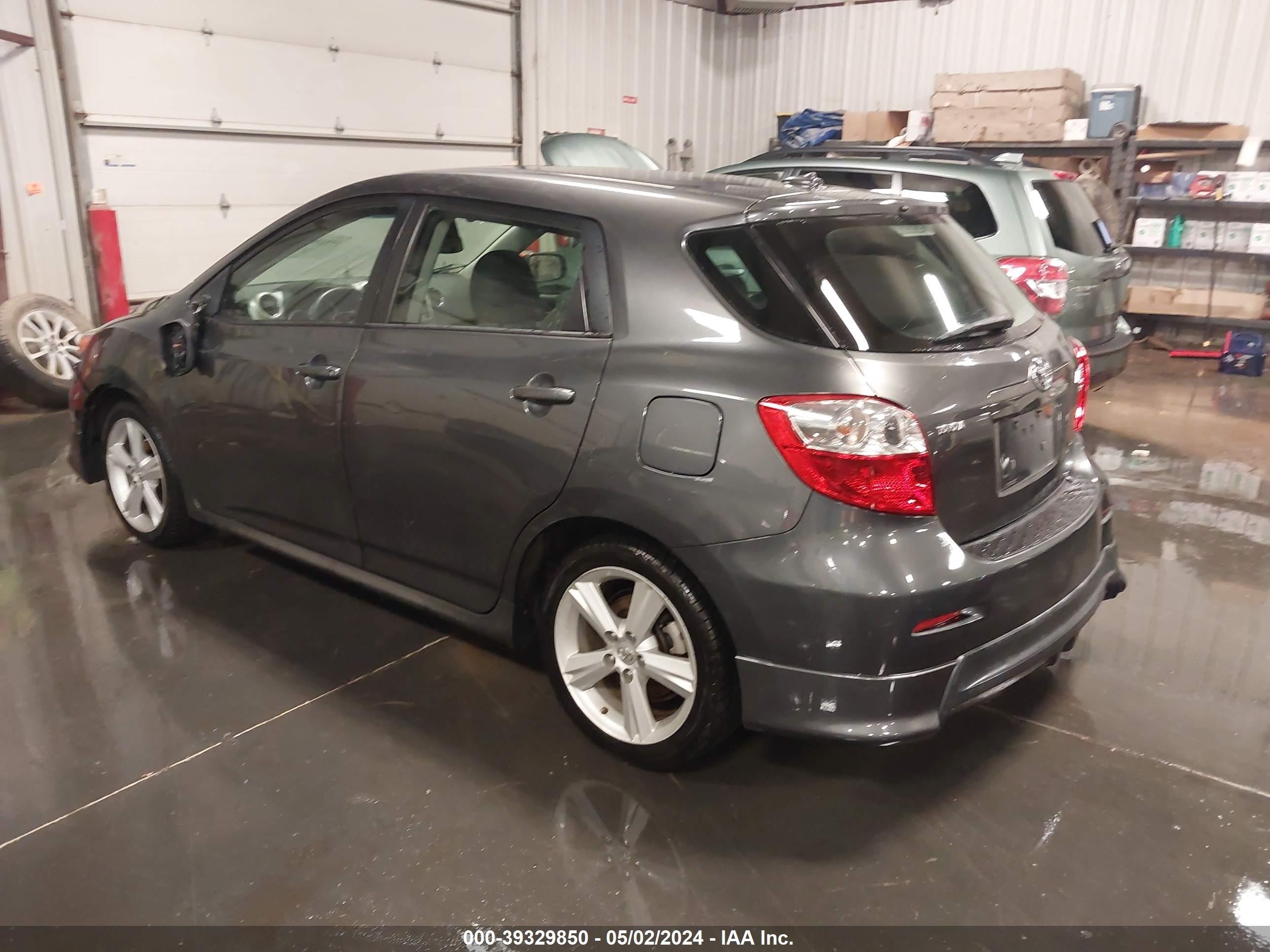 Photo 2 VIN: 2T1KE40E79C004658 - TOYOTA MATRIX 