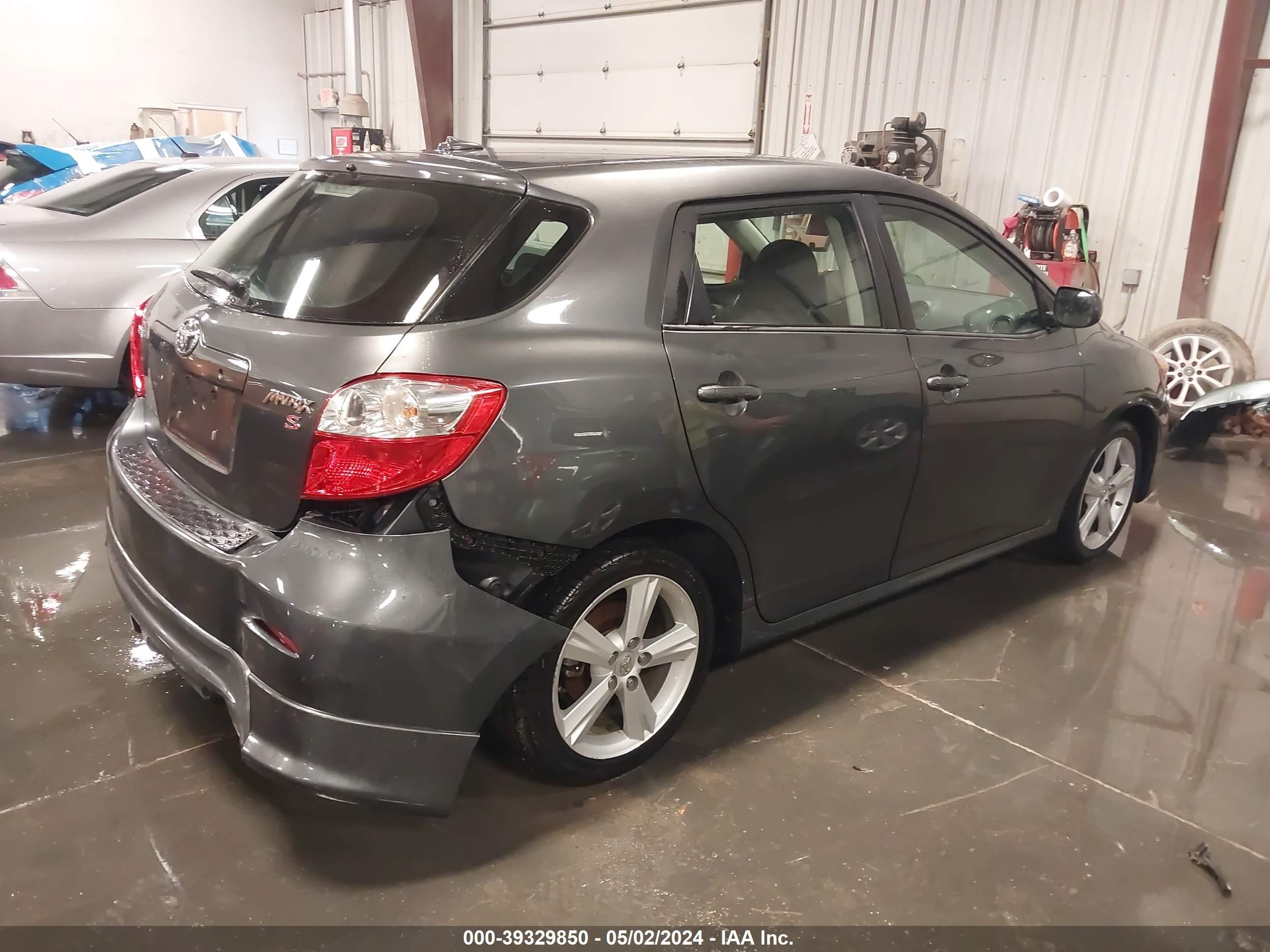 Photo 3 VIN: 2T1KE40E79C004658 - TOYOTA MATRIX 