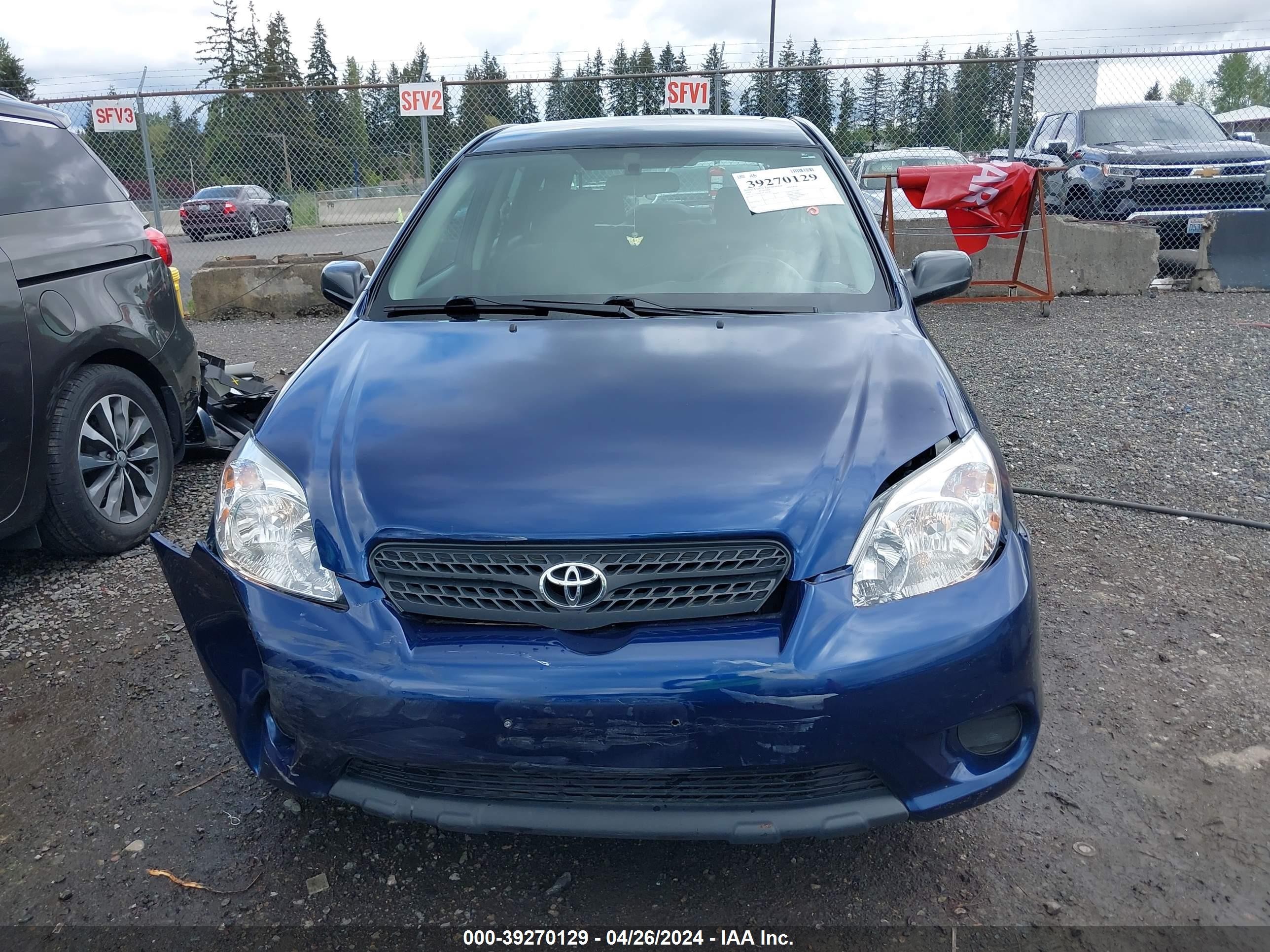 Photo 11 VIN: 2T1KR30E28C704083 - TOYOTA MATRIX 