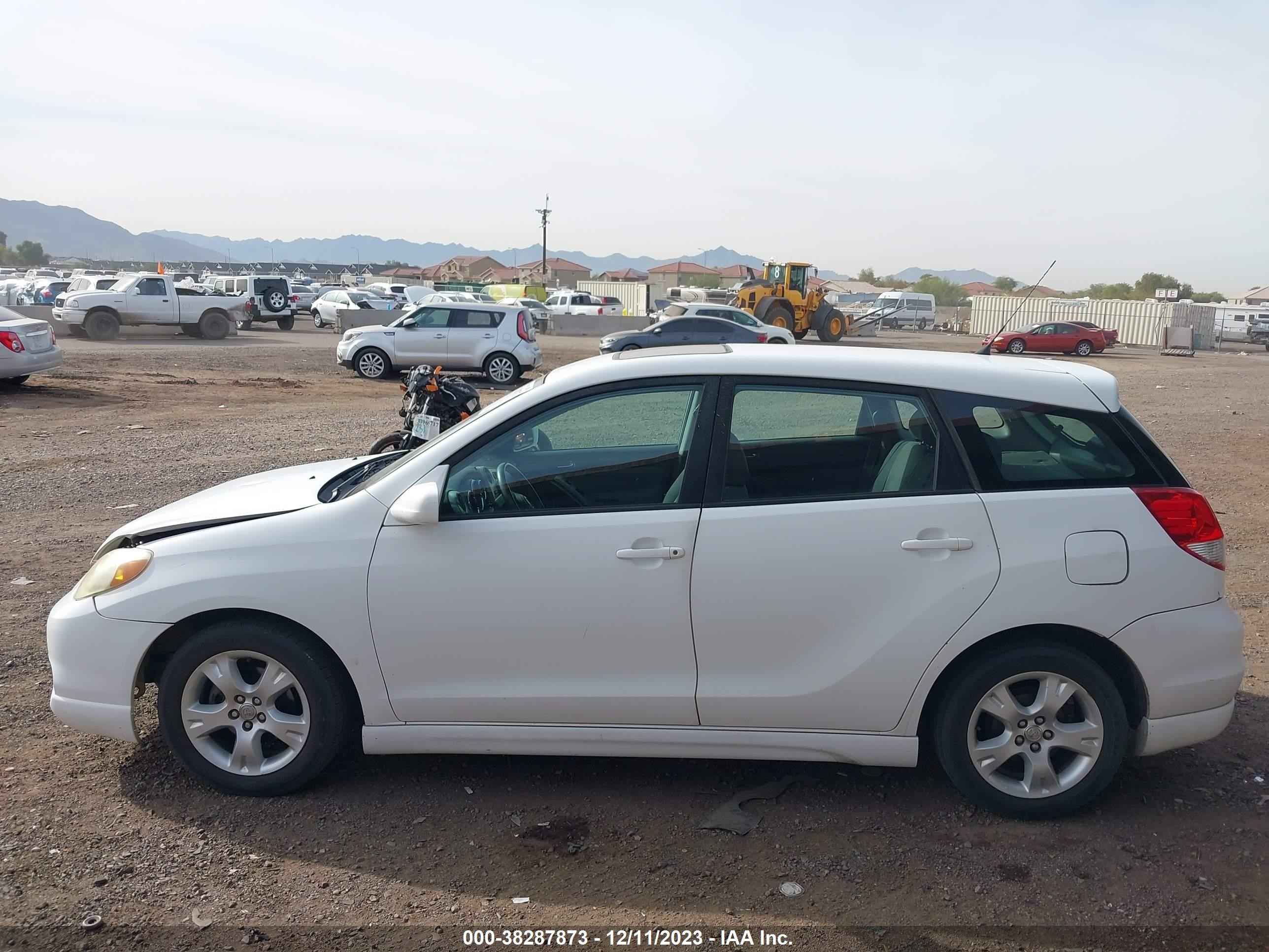 Photo 13 VIN: 2T1KR30E36C613336 - TOYOTA MATRIX 