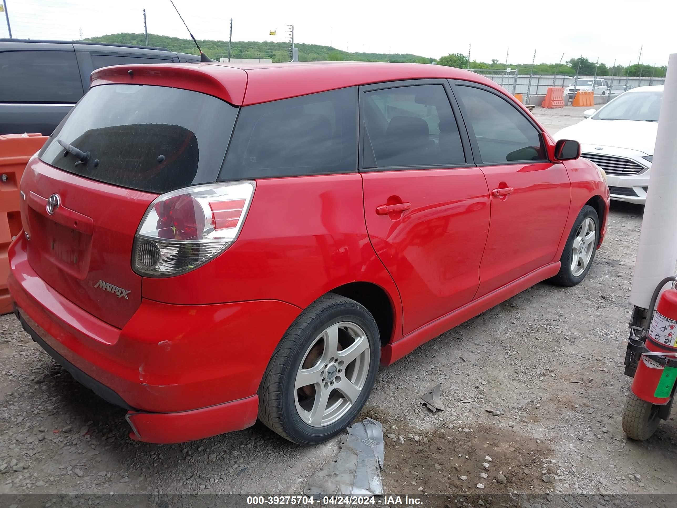 Photo 3 VIN: 2T1KR30E46C573915 - TOYOTA MATRIX 