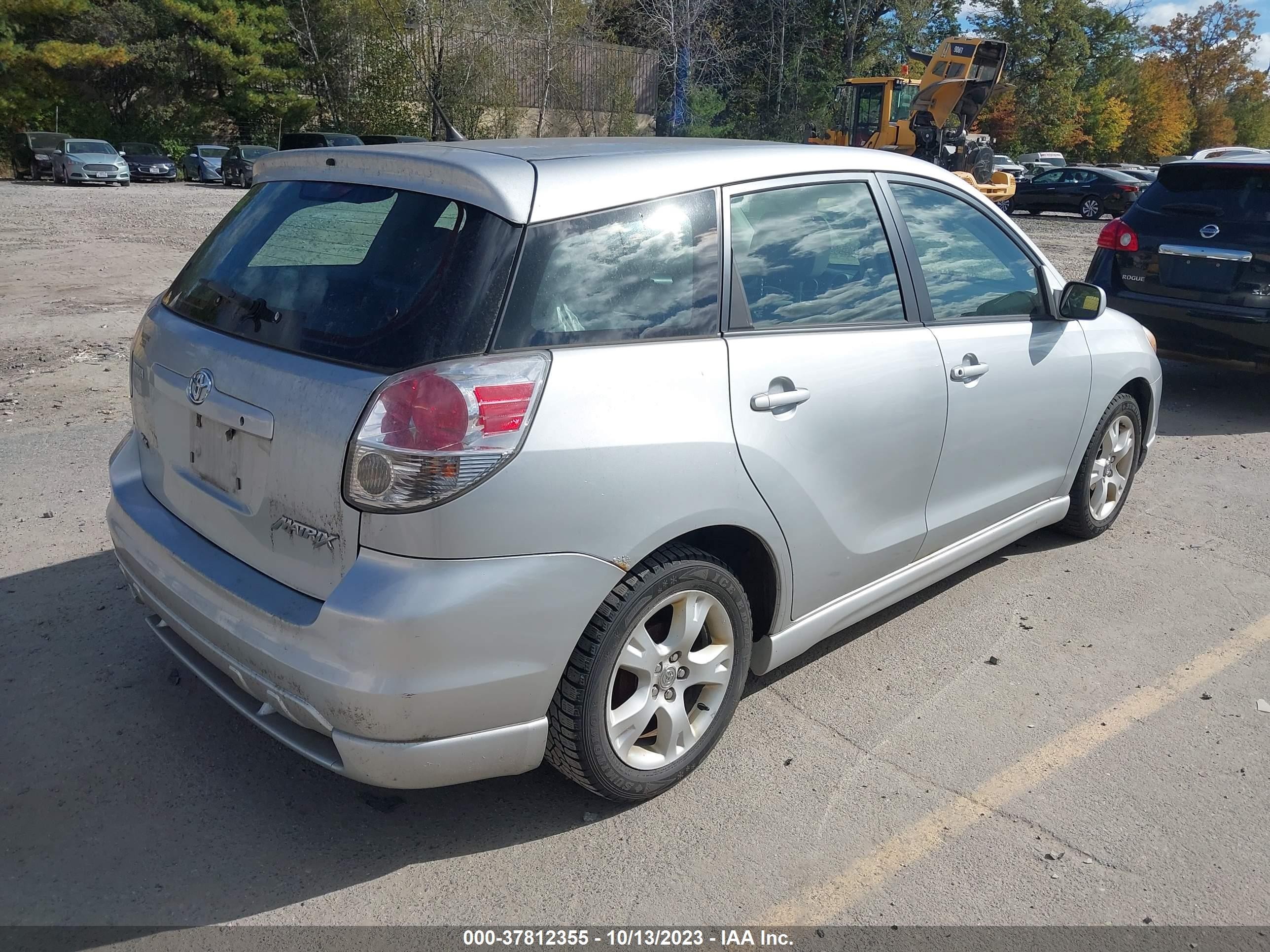 Photo 3 VIN: 2T1KR30EX7C660879 - TOYOTA MATRIX 