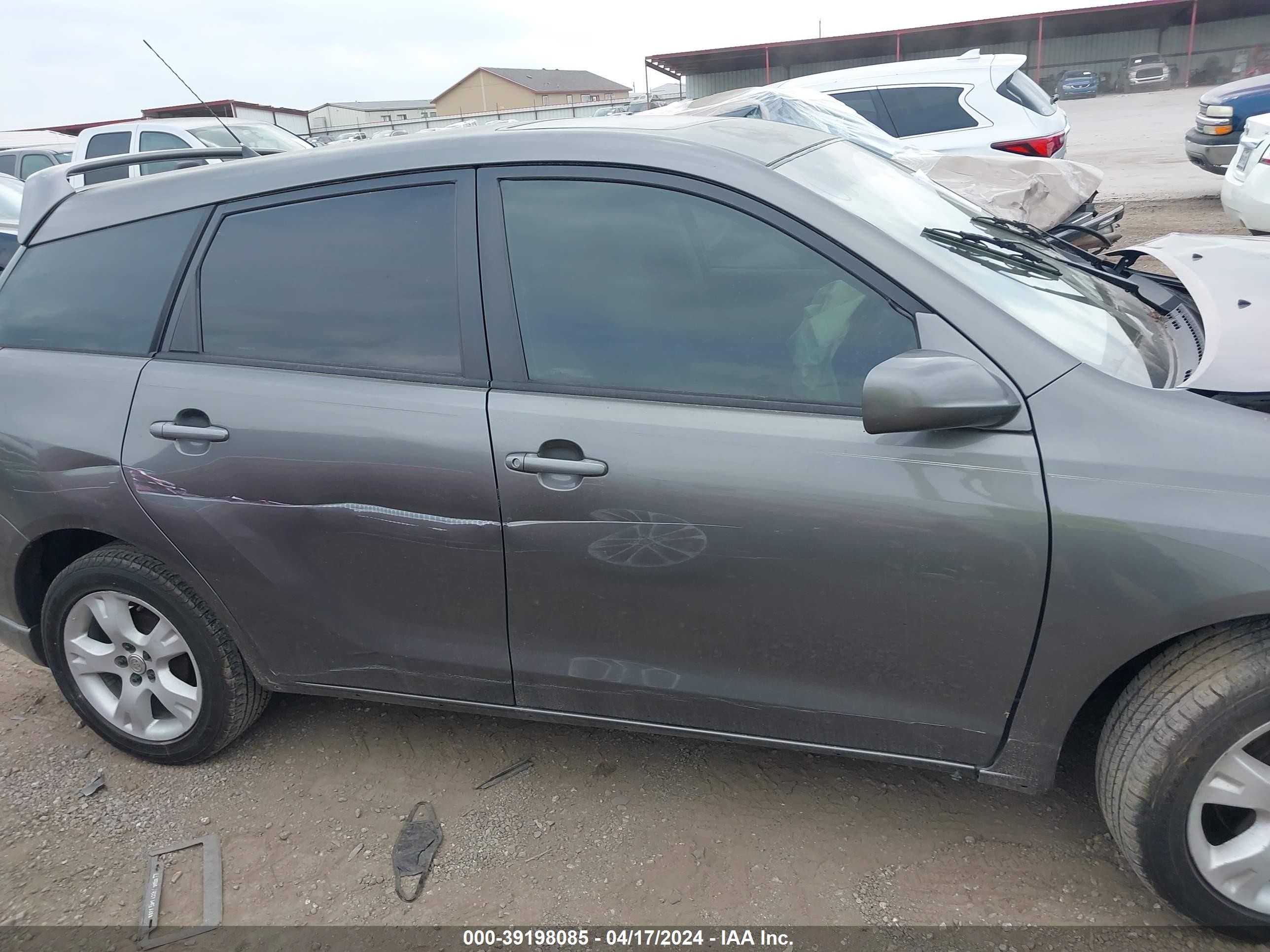 Photo 12 VIN: 2T1KR32E05C397912 - TOYOTA MATRIX 