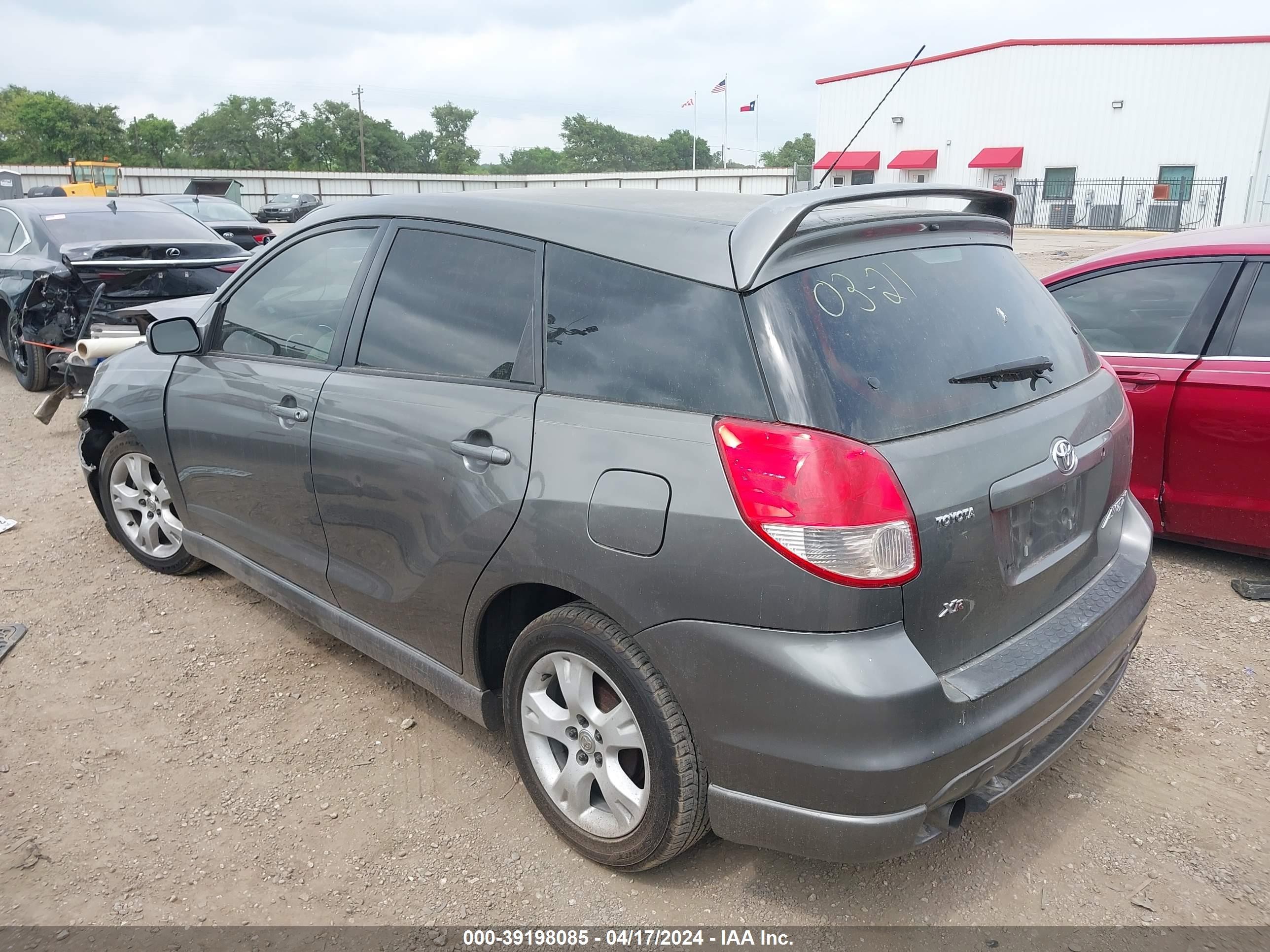 Photo 2 VIN: 2T1KR32E05C397912 - TOYOTA MATRIX 