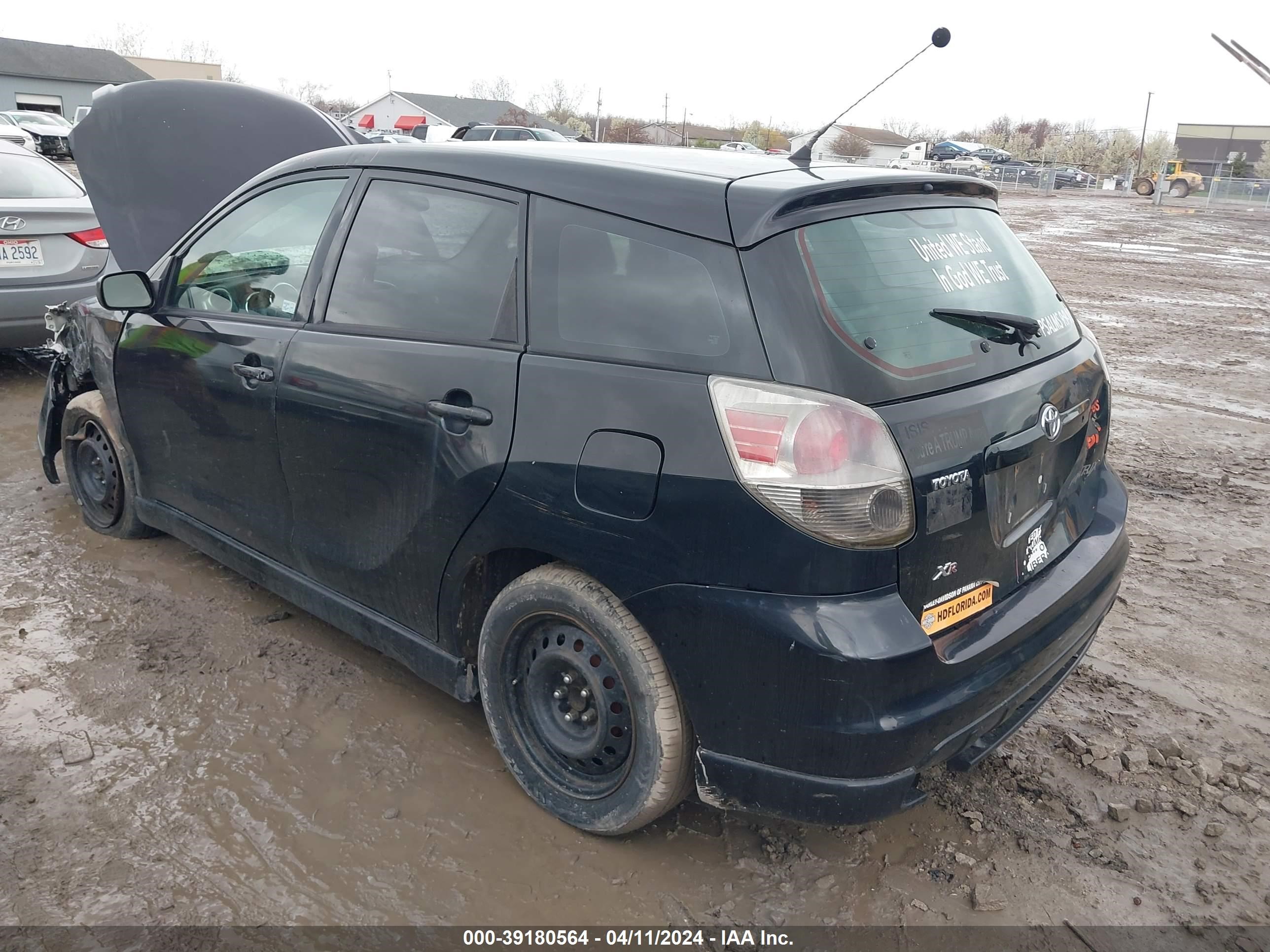 Photo 2 VIN: 2T1KR32E05C475623 - TOYOTA MATRIX 