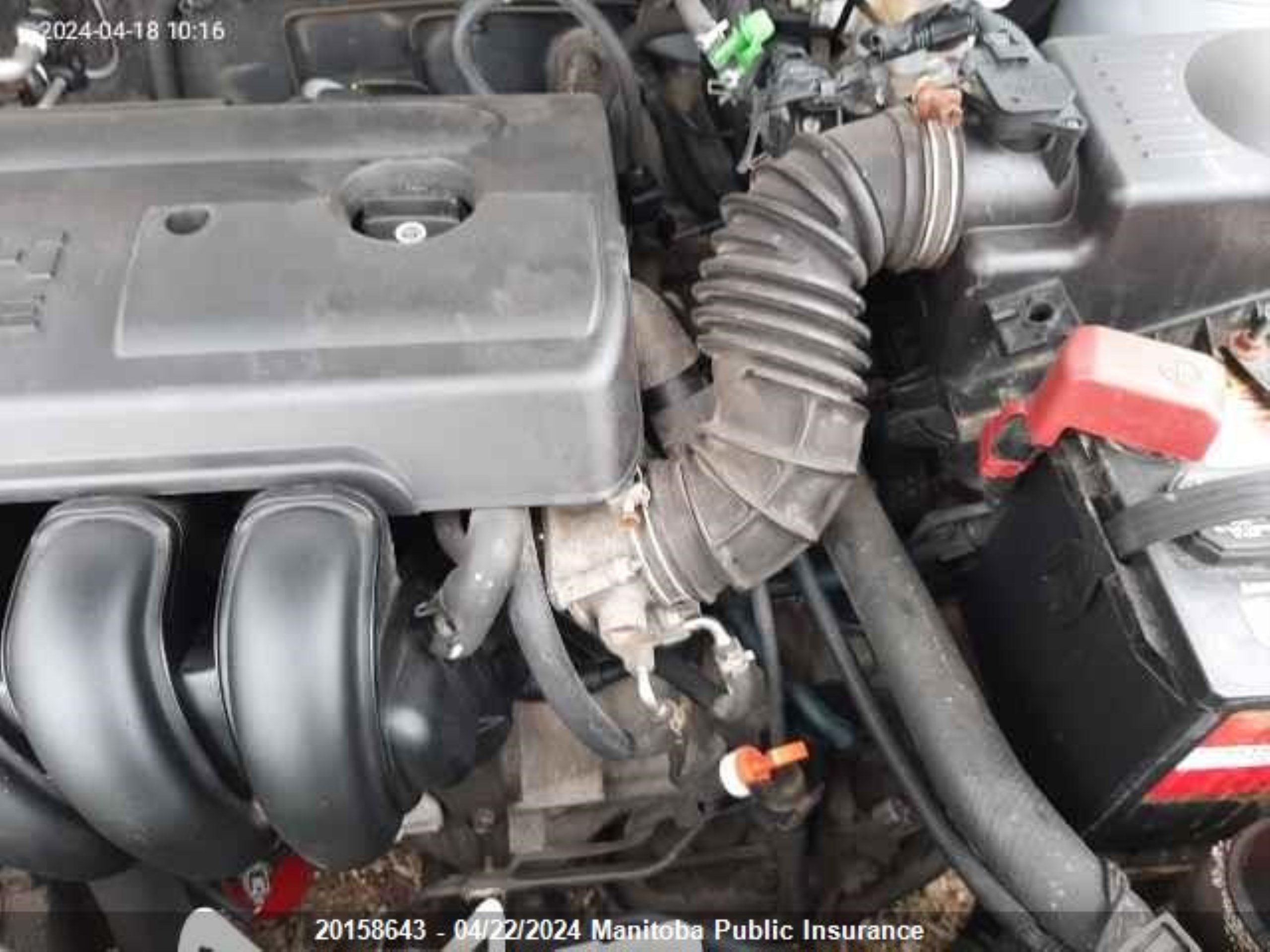 Photo 9 VIN: 2T1KR32E05C875620 - TOYOTA MATRIX 