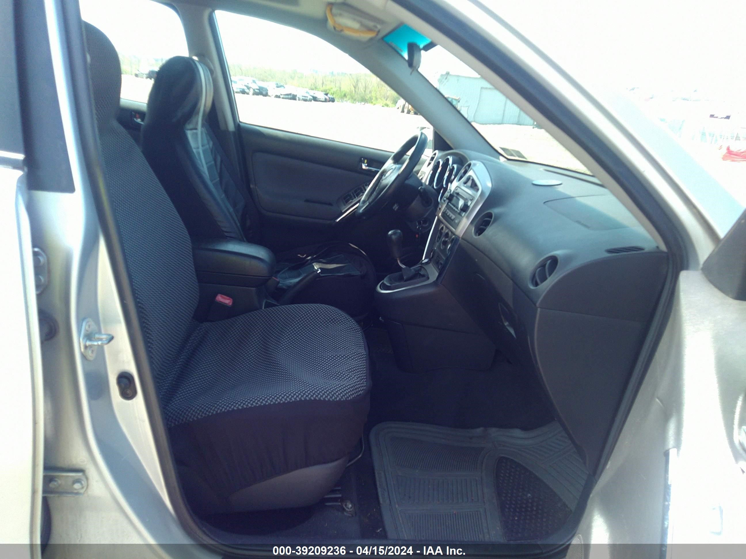 Photo 4 VIN: 2T1KR32E06C603473 - TOYOTA MATRIX 