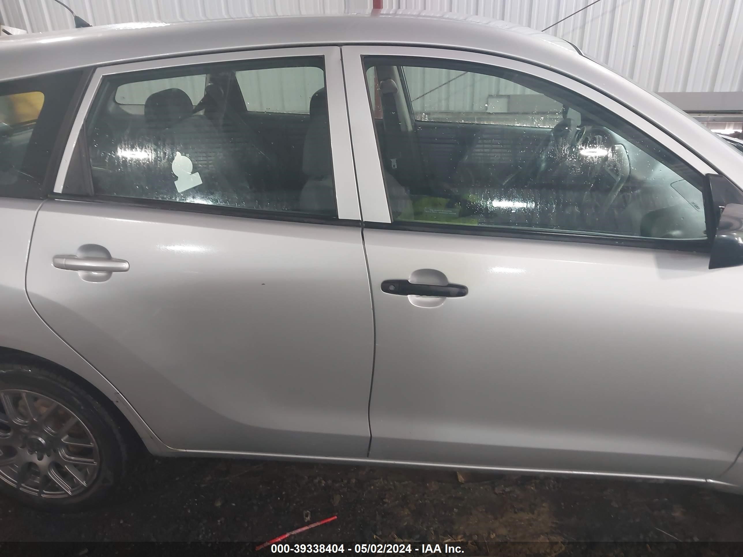 Photo 11 VIN: 2T1KR32E06C606034 - TOYOTA MATRIX 