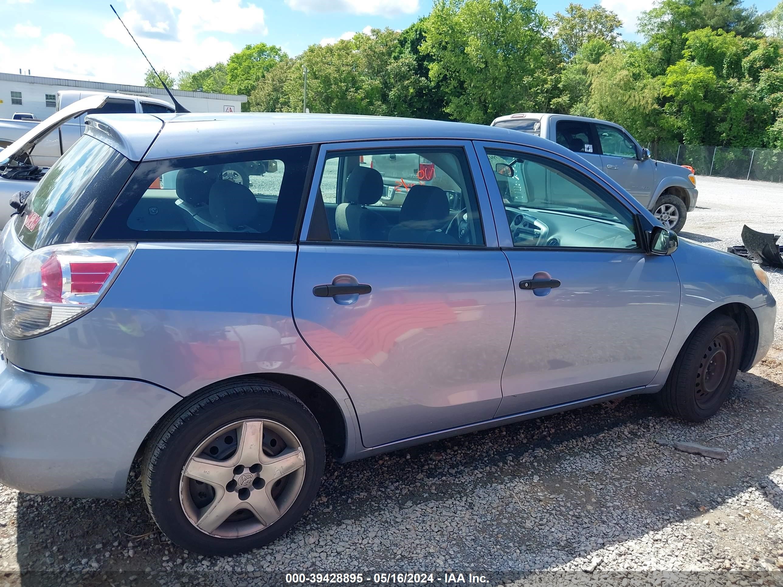 Photo 11 VIN: 2T1KR32E07C651010 - TOYOTA MATRIX 