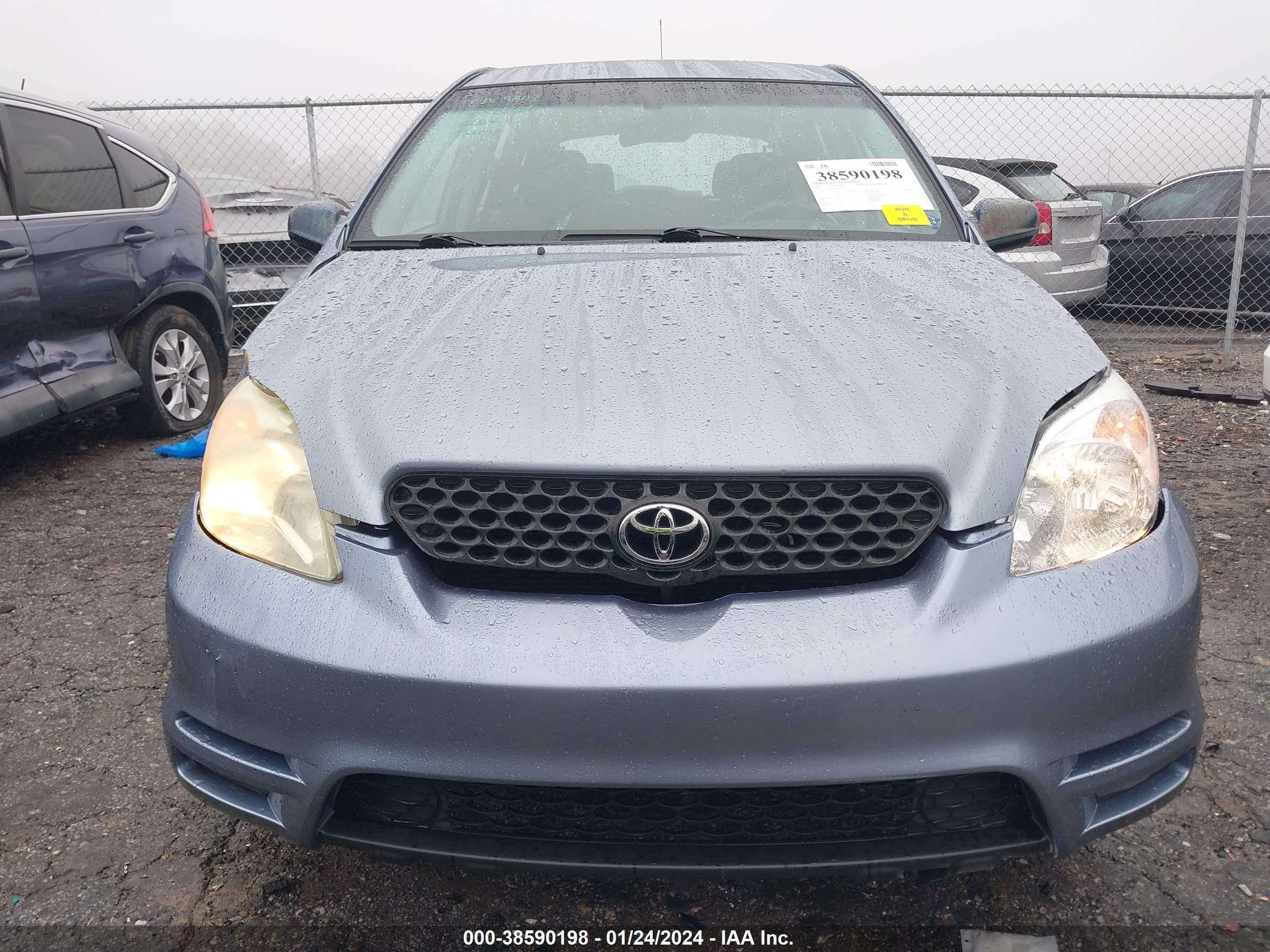 Photo 11 VIN: 2T1KR32E13C035343 - TOYOTA MATRIX 