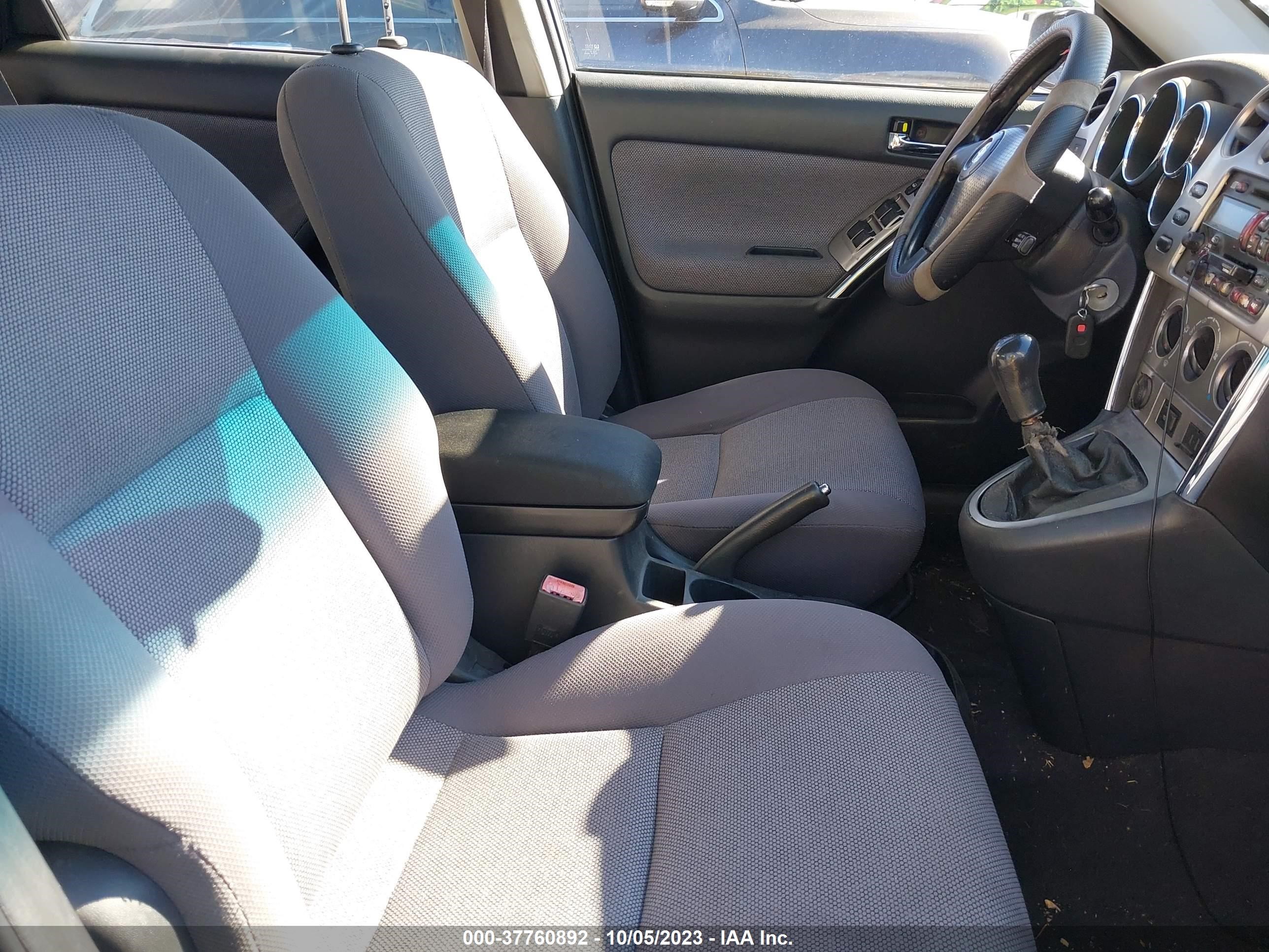 Photo 4 VIN: 2T1KR32E13C047976 - TOYOTA MATRIX 